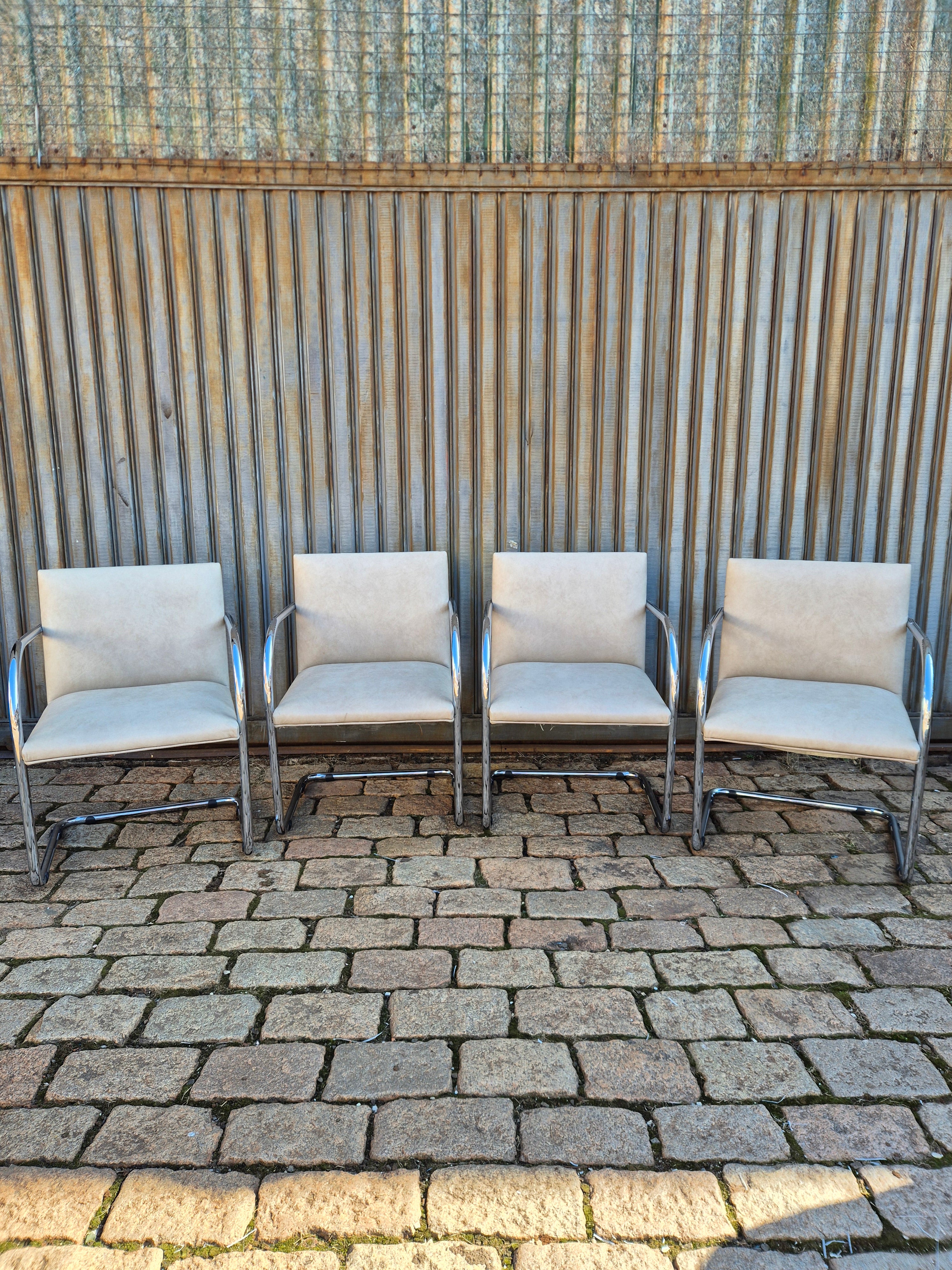 Conjunto 4 Cadeiras Brno