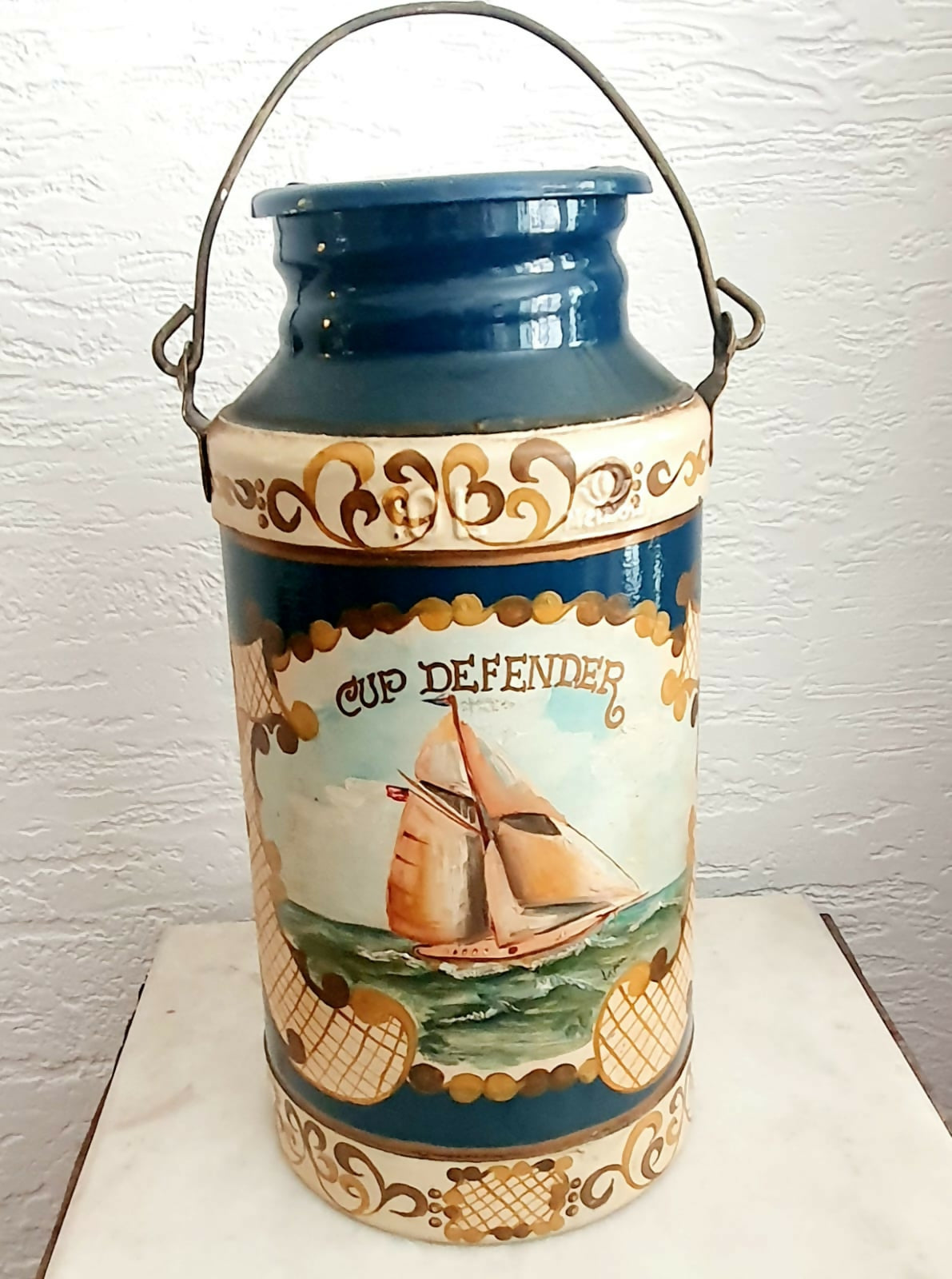 Latão de leite de 10 litros lindamente decorado e pintado à mão. Impecável!