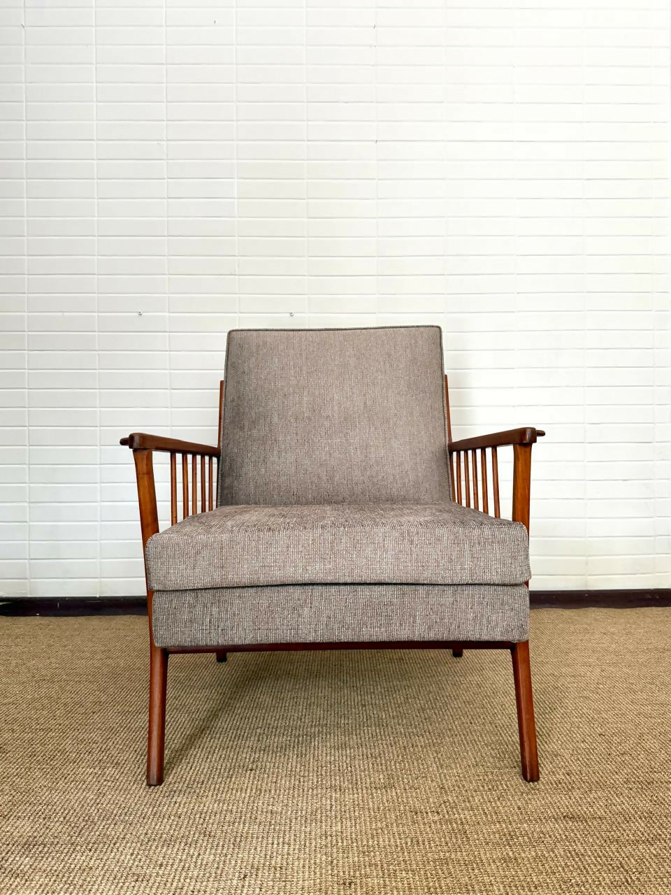 Poltrona Rino Levi anos 60 restaurada