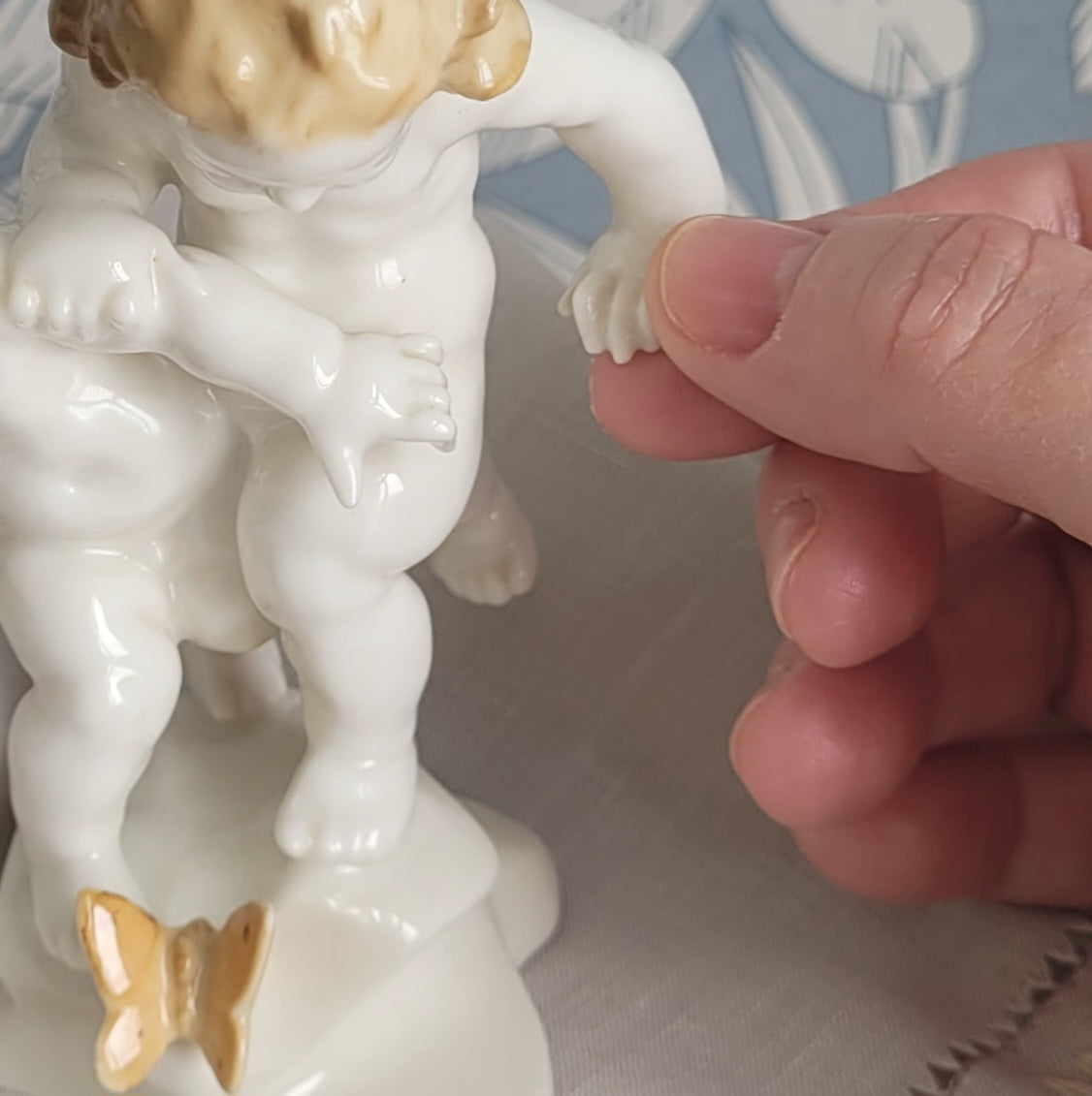 Rara Escultura em Porcelana Alemã Hutschenreuther Anos 30/40 – Assinada K. Tutter – Impecável