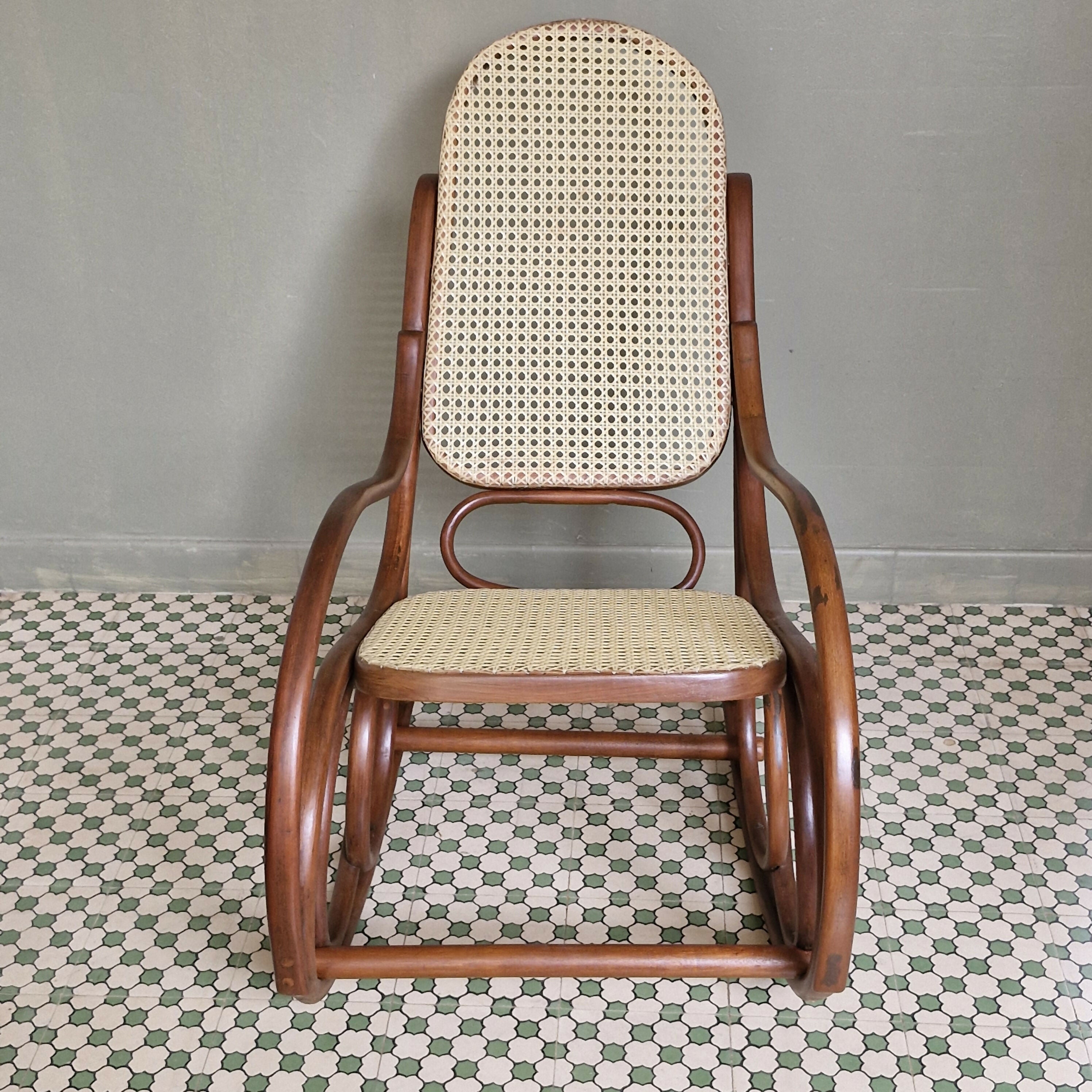 Cadeira de Balanço Thonart