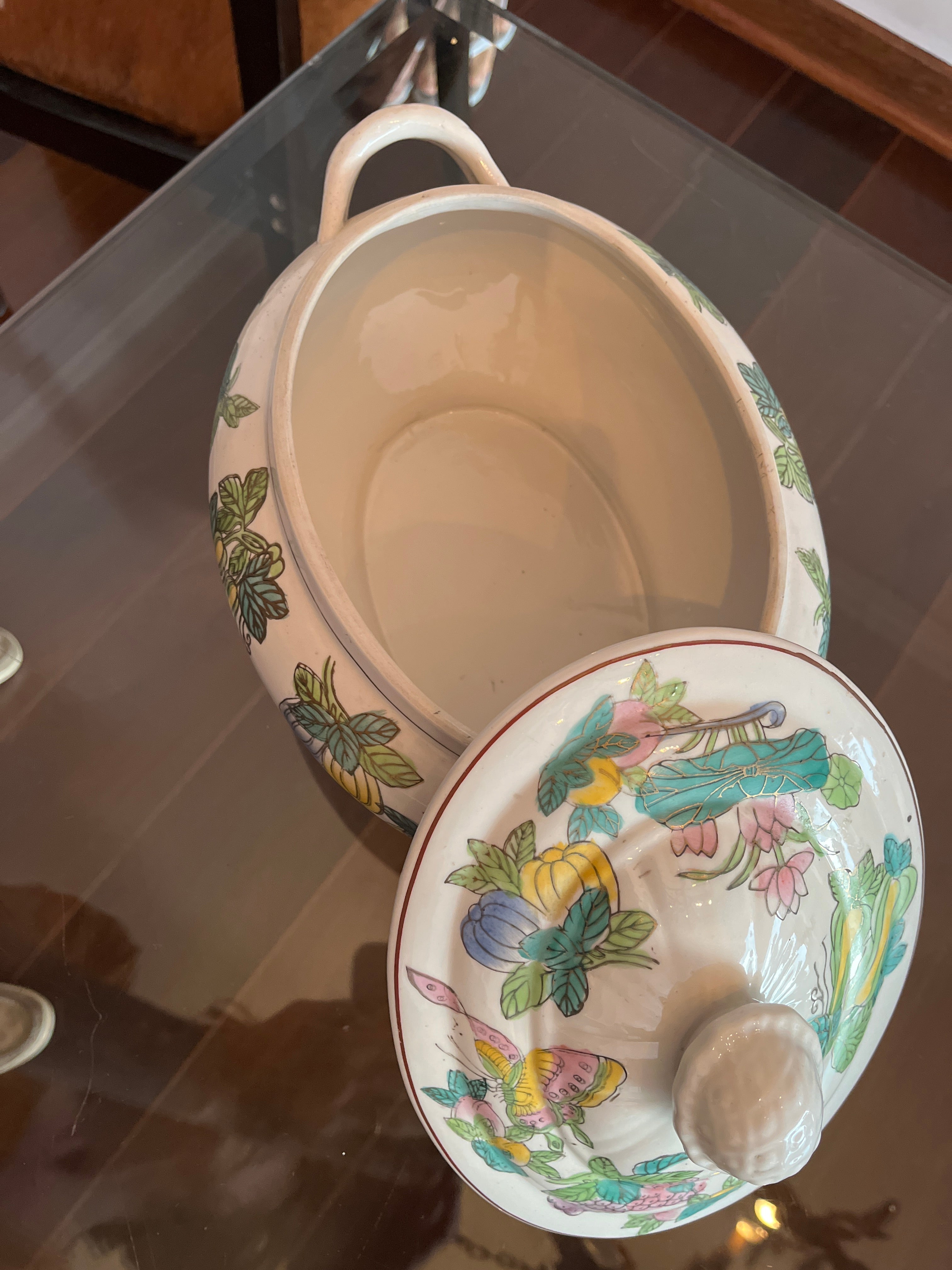 Sopeira chinesa antiga pintada à mão 