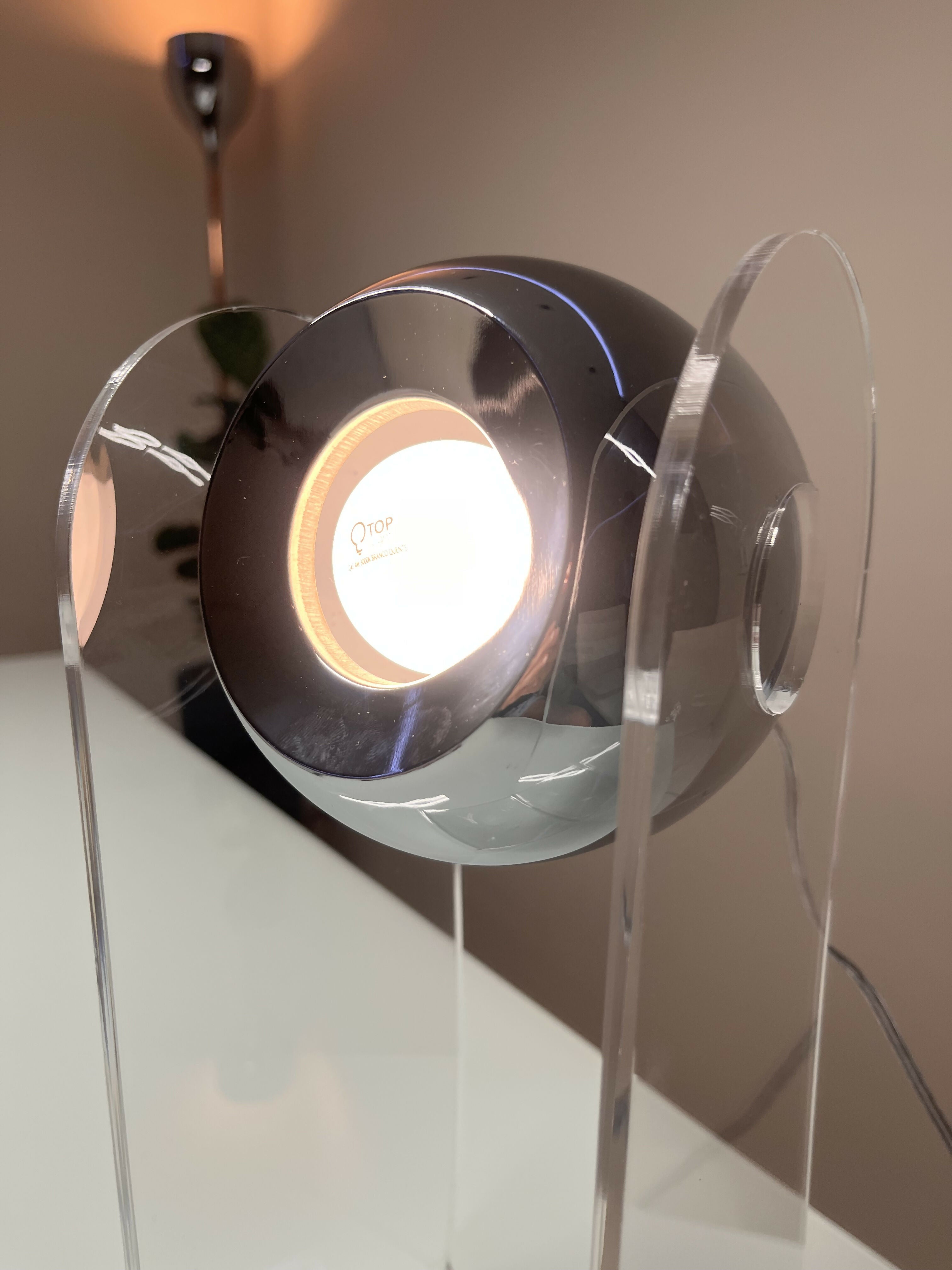 Luminária de mesa globinho