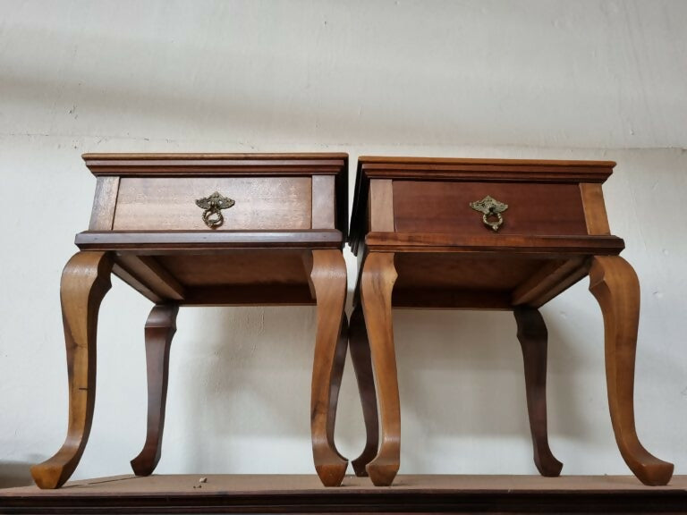 Par de Mesinha de Cabeceira Provençal (restaurados)