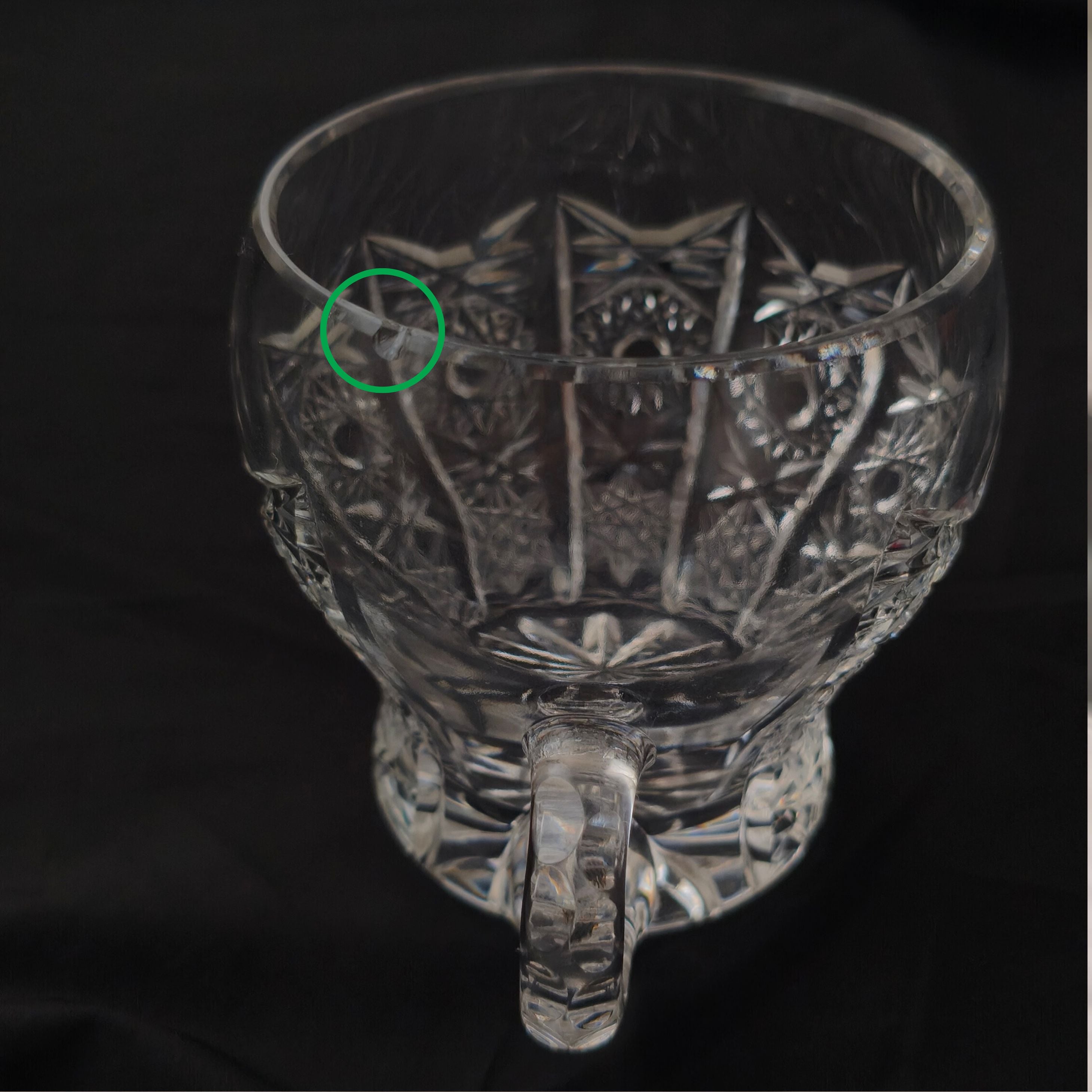 Poncheira em cristal lapidado com 9 canecas