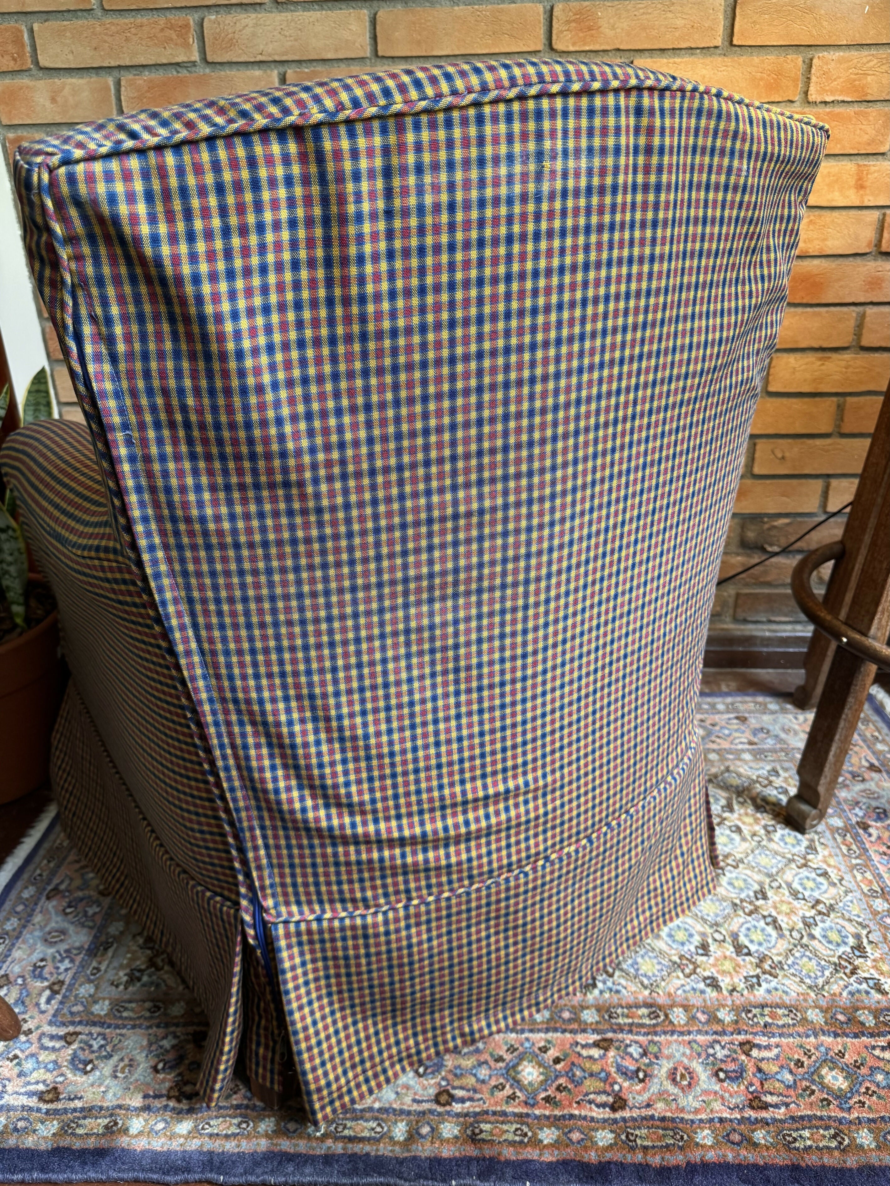 Linda poltrona anos 60 com capa em tecido nobre xadrez