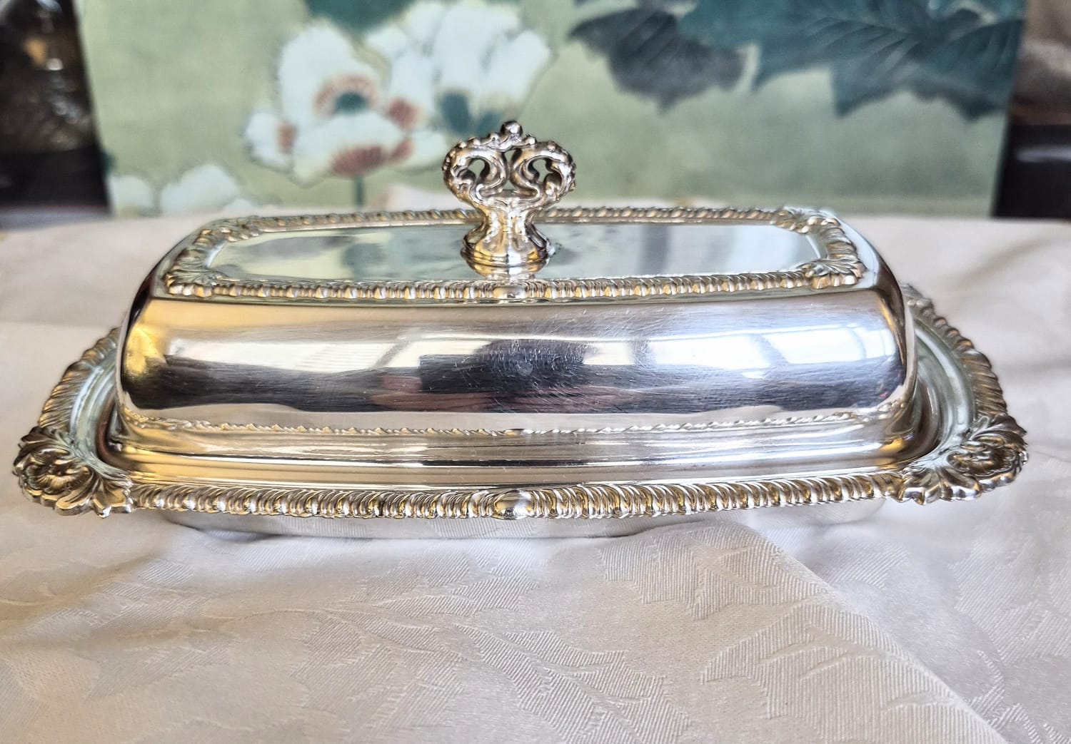 Manteigueira em metal espessurado à prata estadounidense Crosby (não marcada), com o demi cristal de dentro impecável!