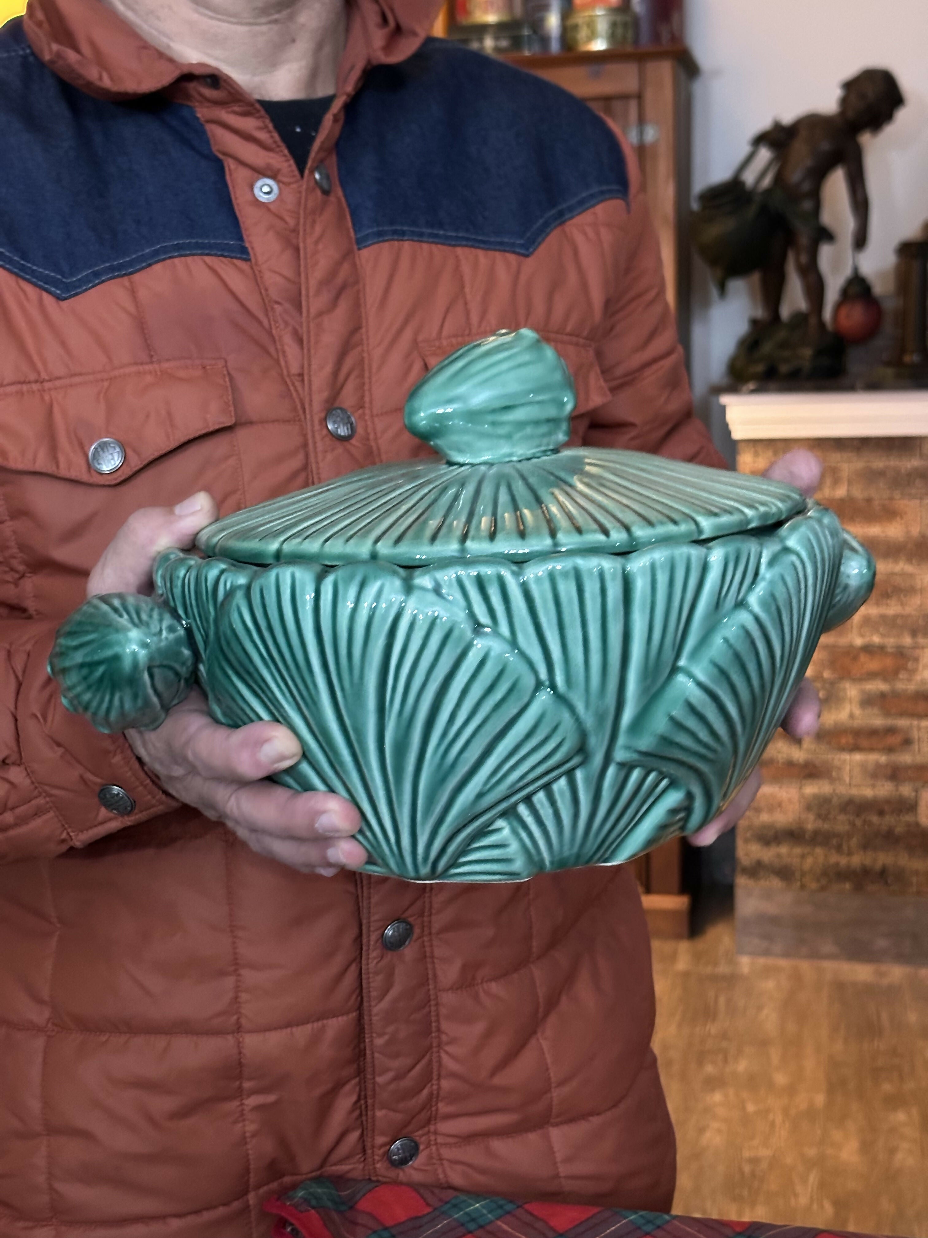 Vintage terrina / sopeira portuguesa generosa verde com ricos detalhes do mar