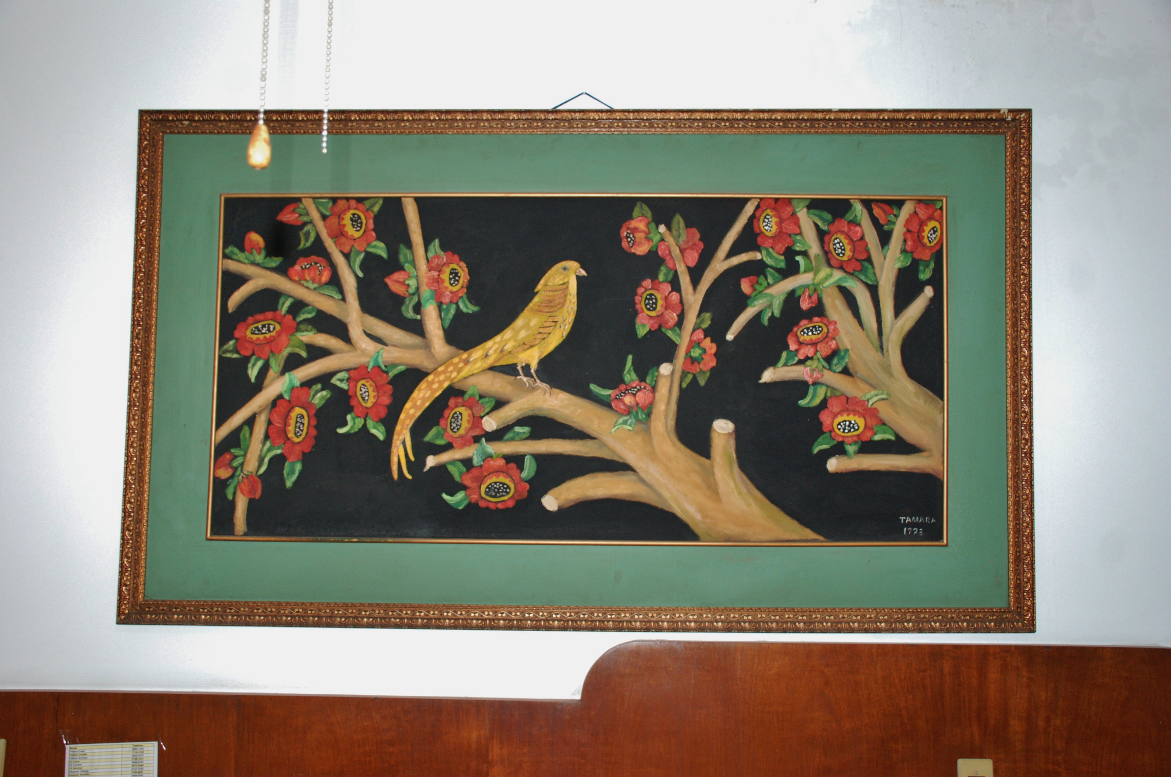 Quadro retratando pássaro e flores no galho - Oleo sobre duratex 1973 - moldura 1,90 x 1,10 - quadro 1,50 x O,70