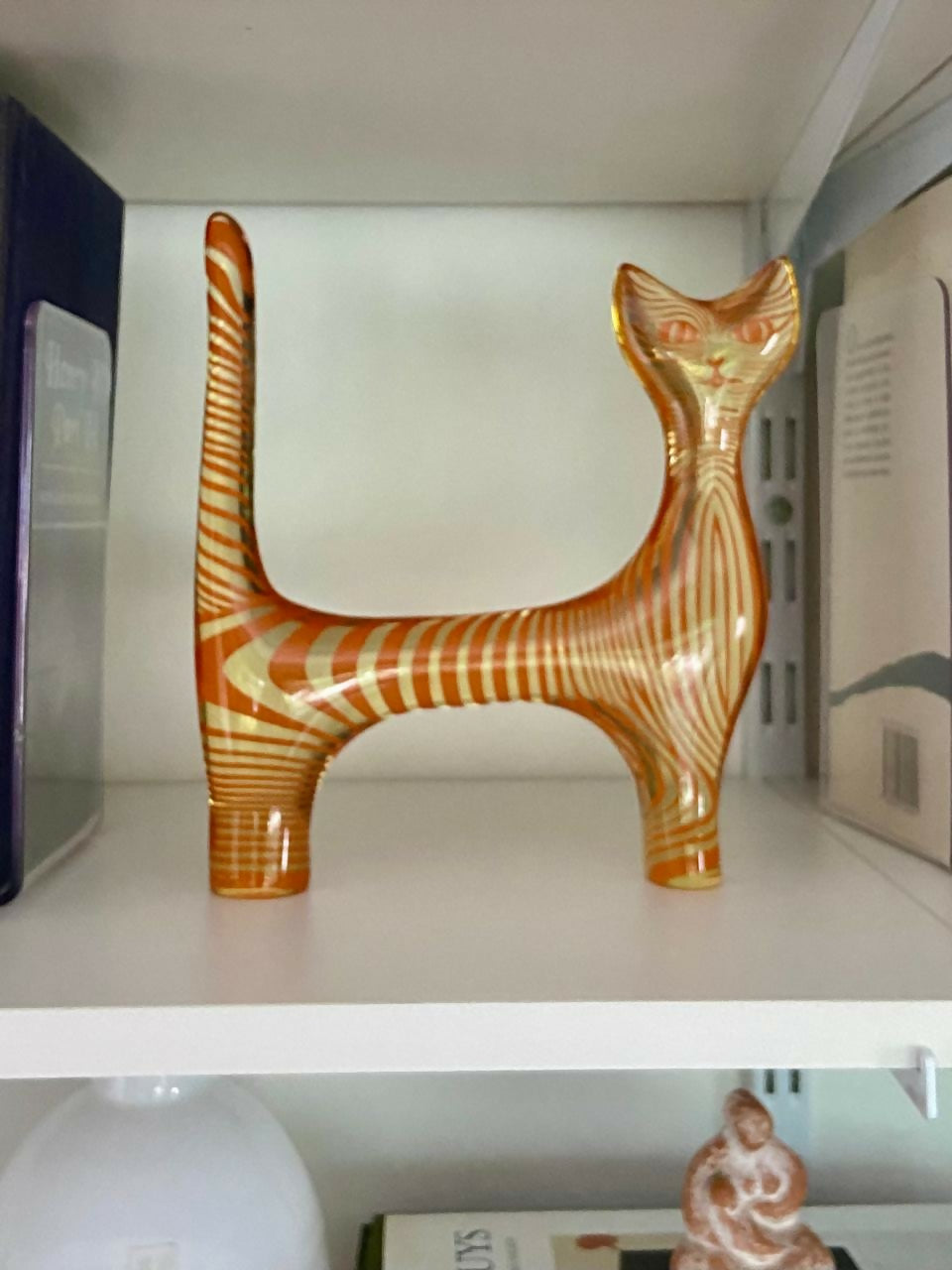 Gato em resina assinado por Abraham Palatnik (DMCPS_286)