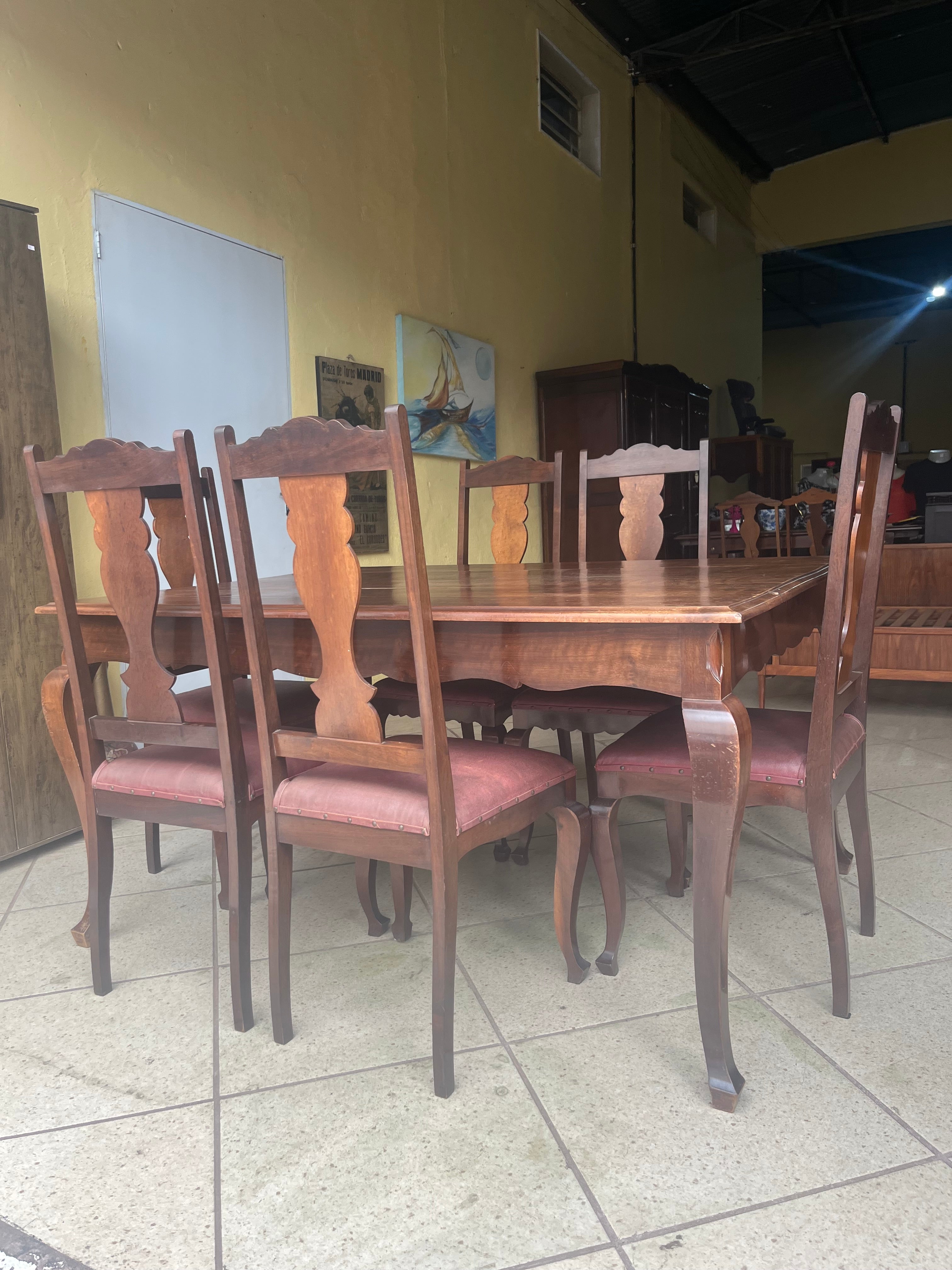 BELÍSSIMO CONJUNTO DE MESA COM 6 CADEIRAS LUÍS XV