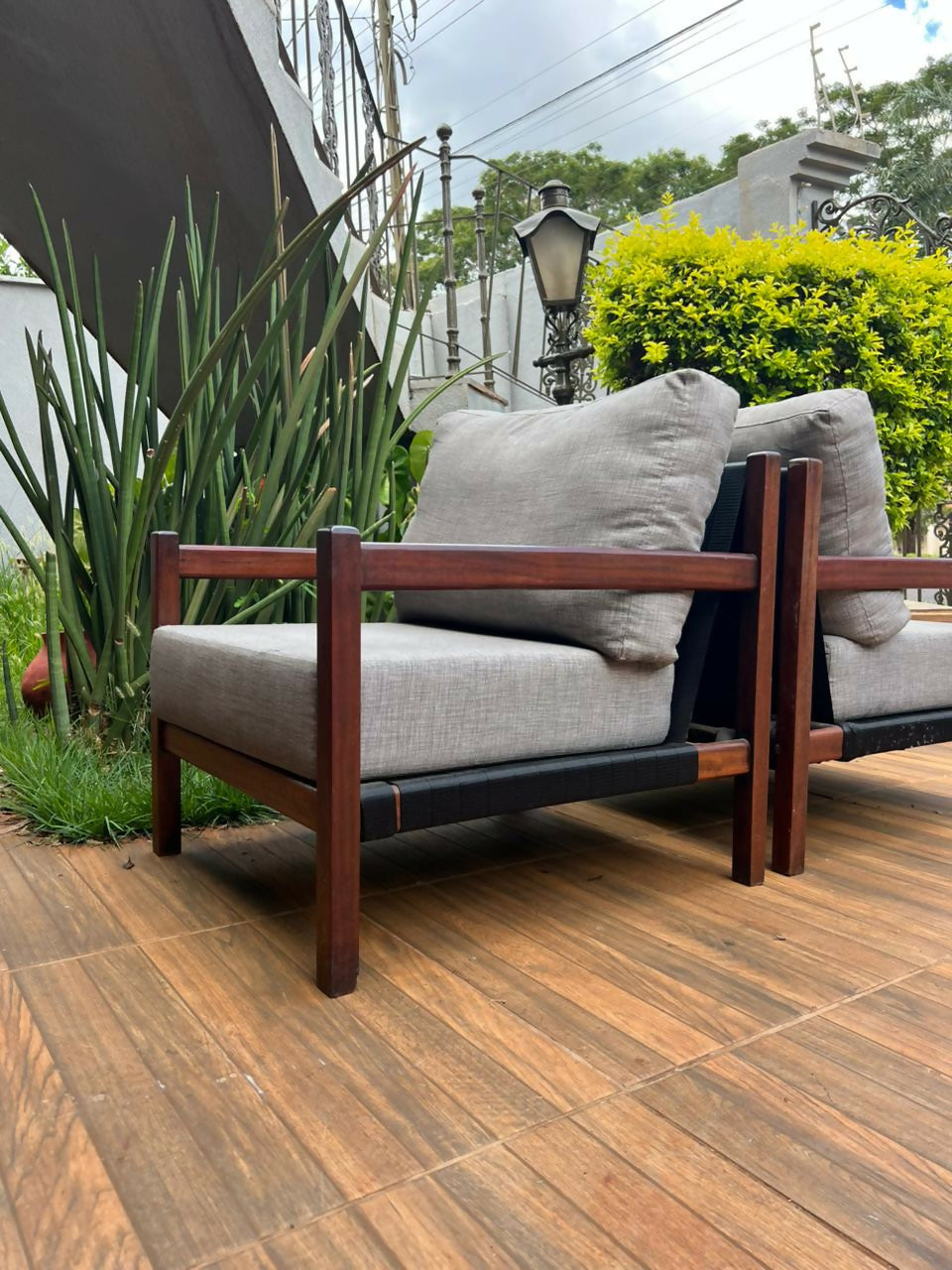 Par de Poltronas Design anos 60