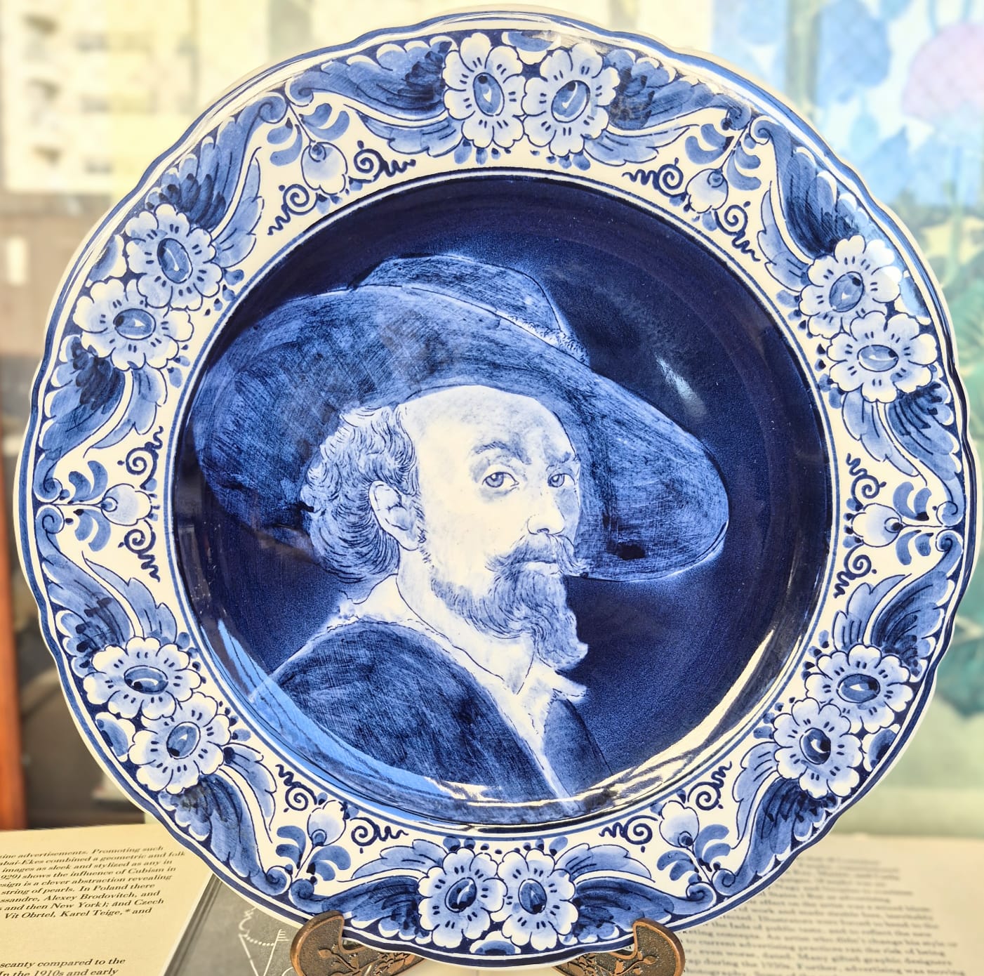 Prato decorativo Delft Blauwn, com retrato de Peter Paul Rubens pintado à mão em azul 