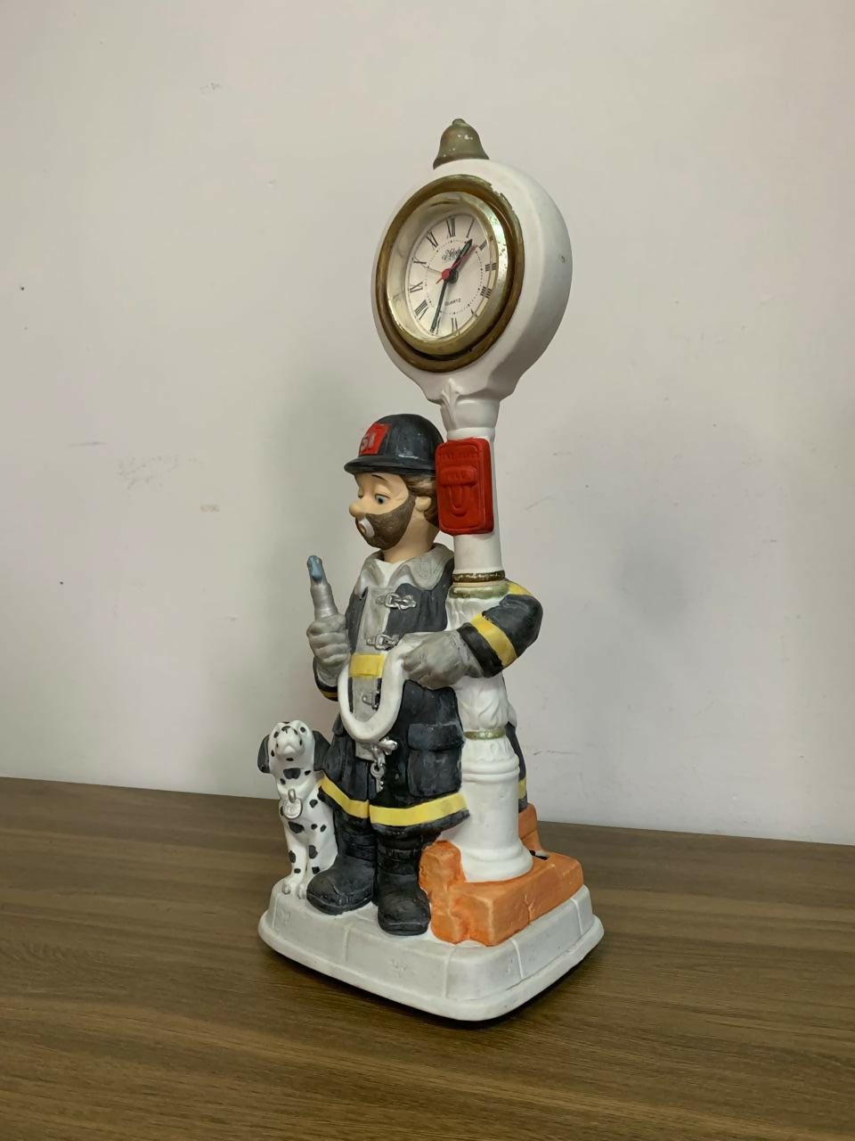 Escultura Musical Com Relogio Melody In Motion