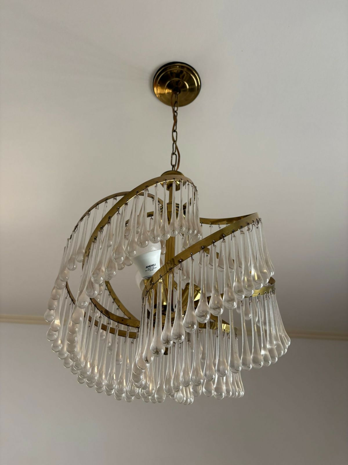 Lustre Antigo de Cristal – Sofisticação Clássica para Seu Espaço!
