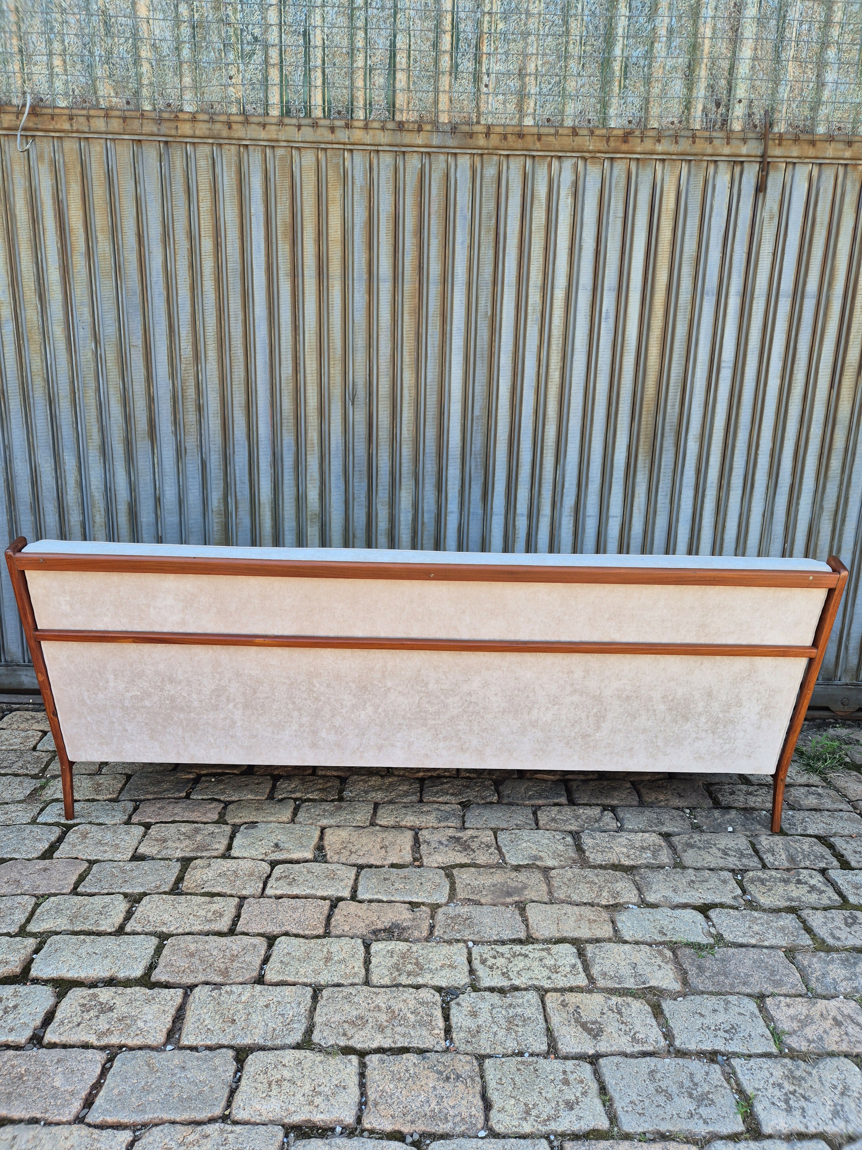 Sofá 3 lugares Rino Levi anos 50