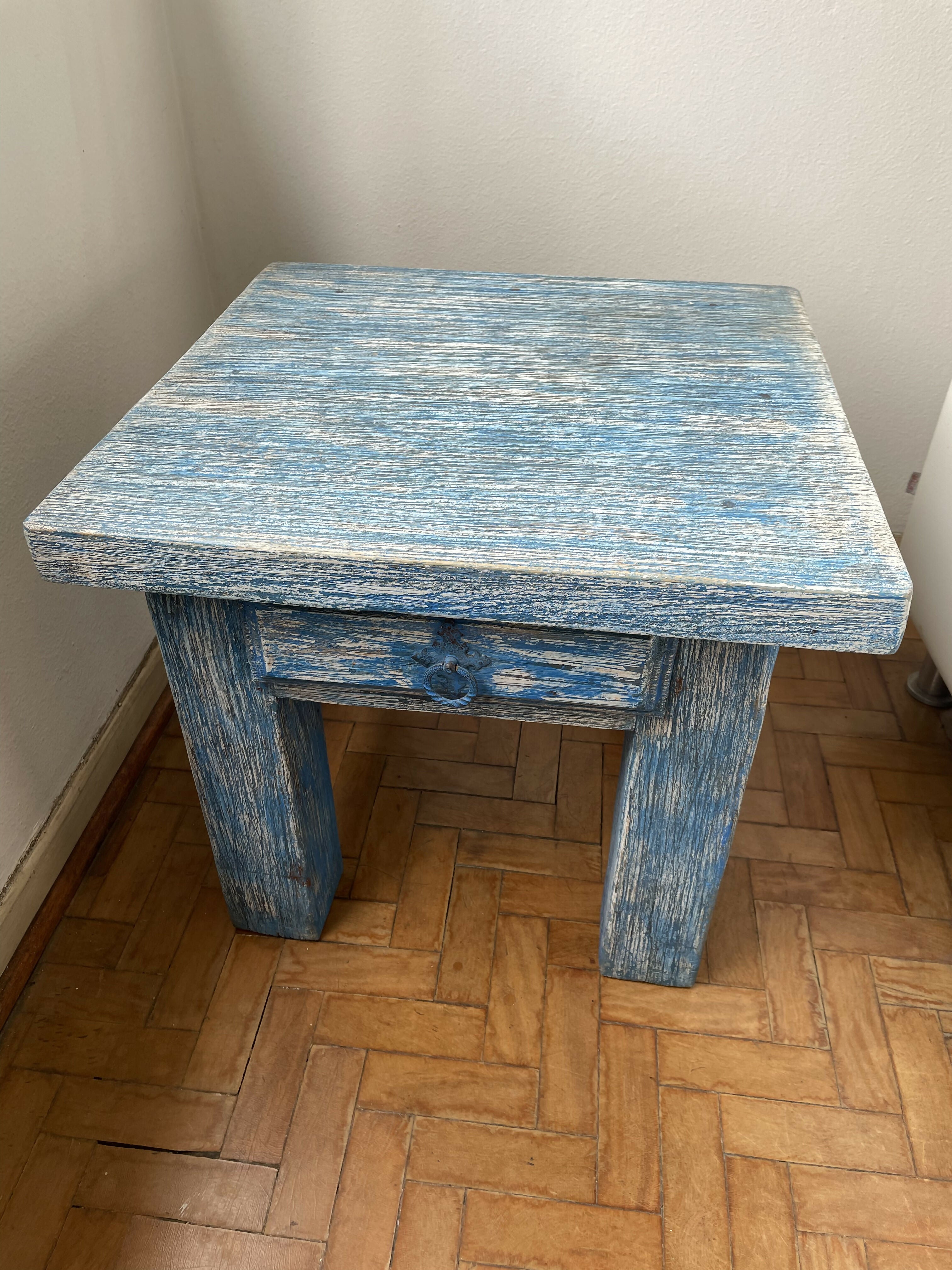 Par de Mesas de cabeceira em pátina azul e branco