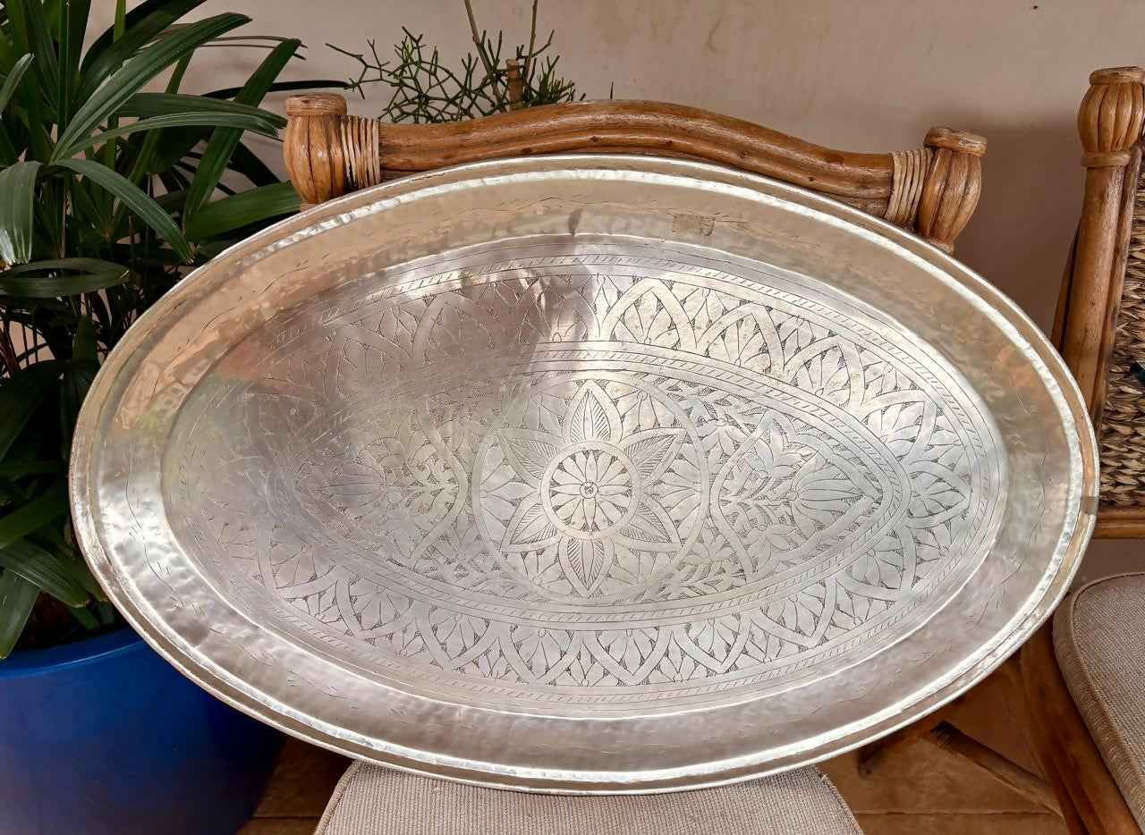 Enormes Bandejas em metal prateado (valor unitário)