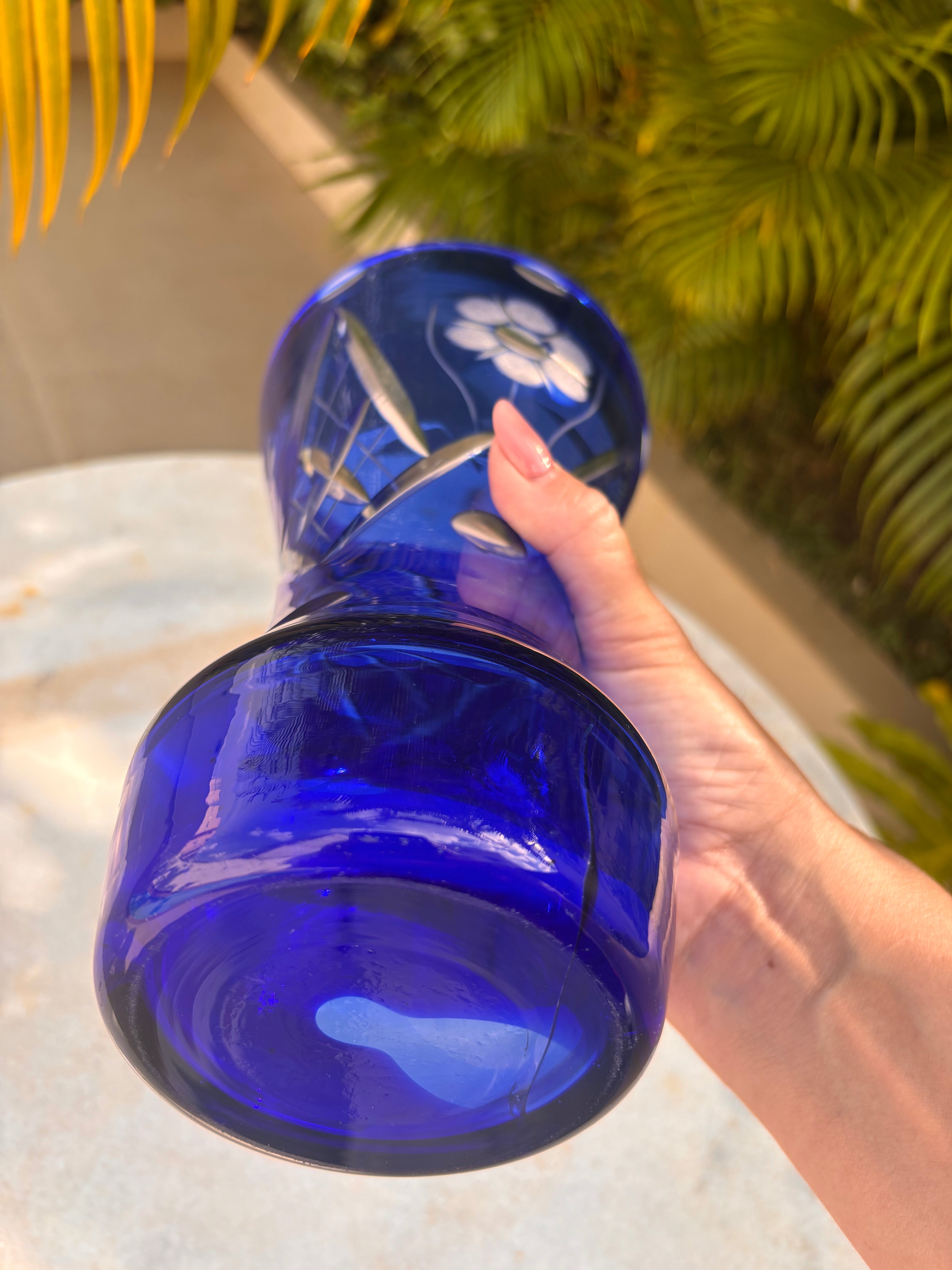Maravilhoso Vaso Cristal Doublé Tcheco Azul Lapidado À Mão Década 1960