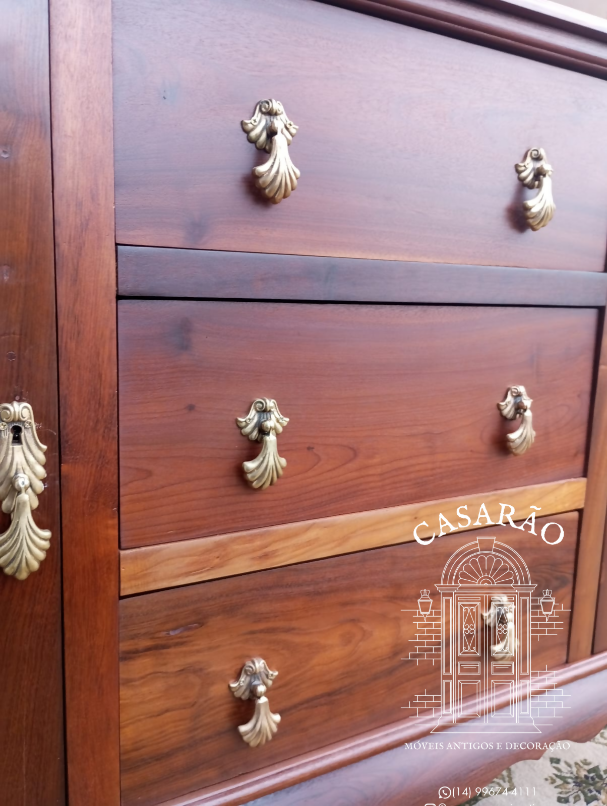 Buffet provençal em madeira maciça