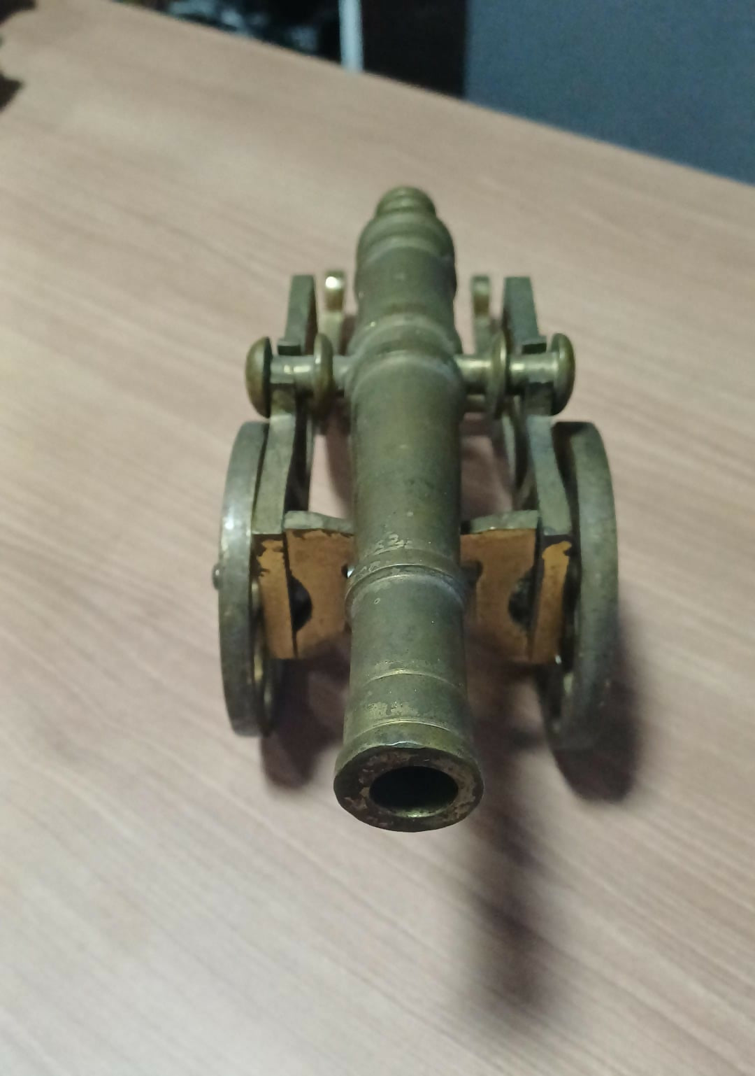 Réplica de Canhão em Bronze com acabamento dourado