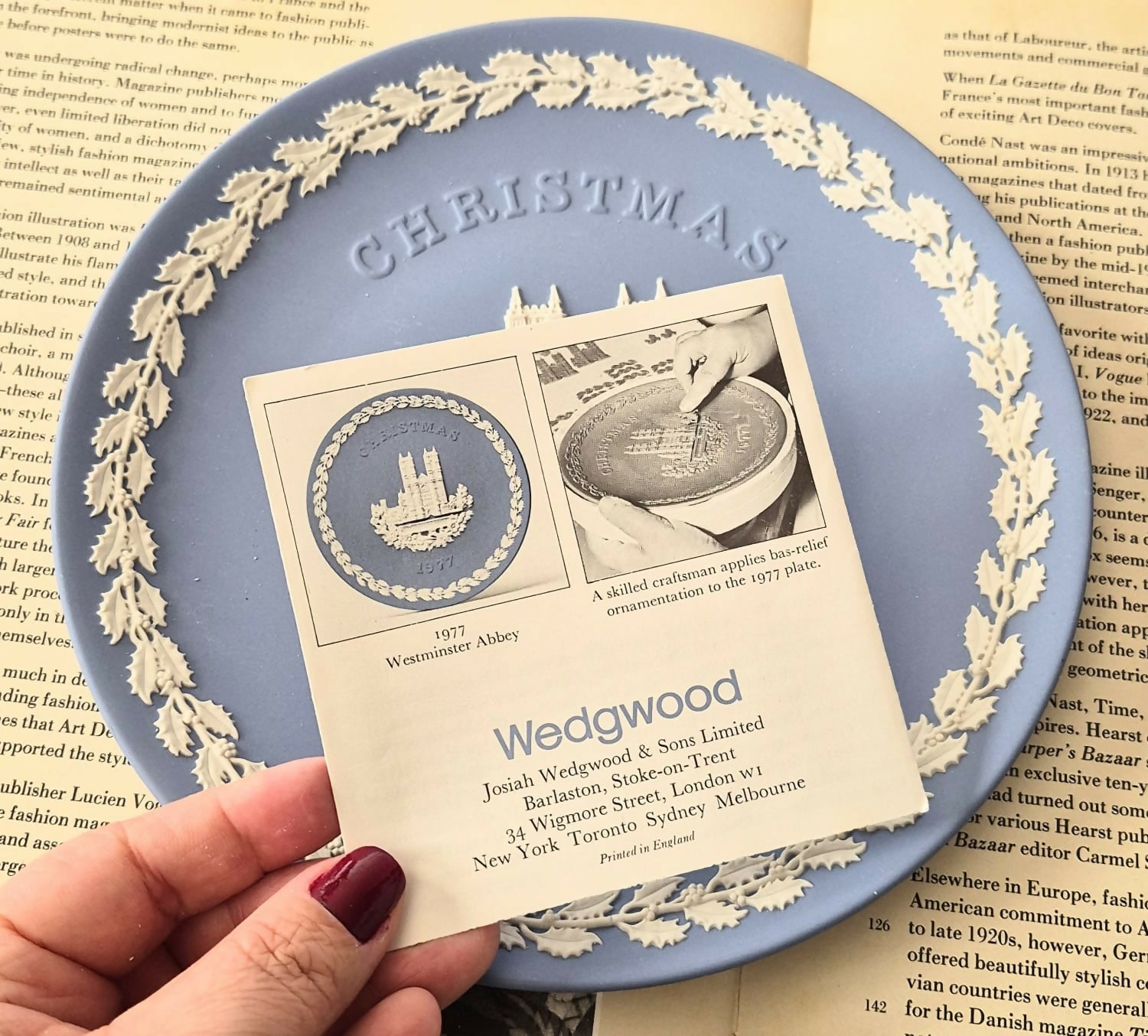 Prato de Natal de 1977 em jasperware inglês Wedgwood
