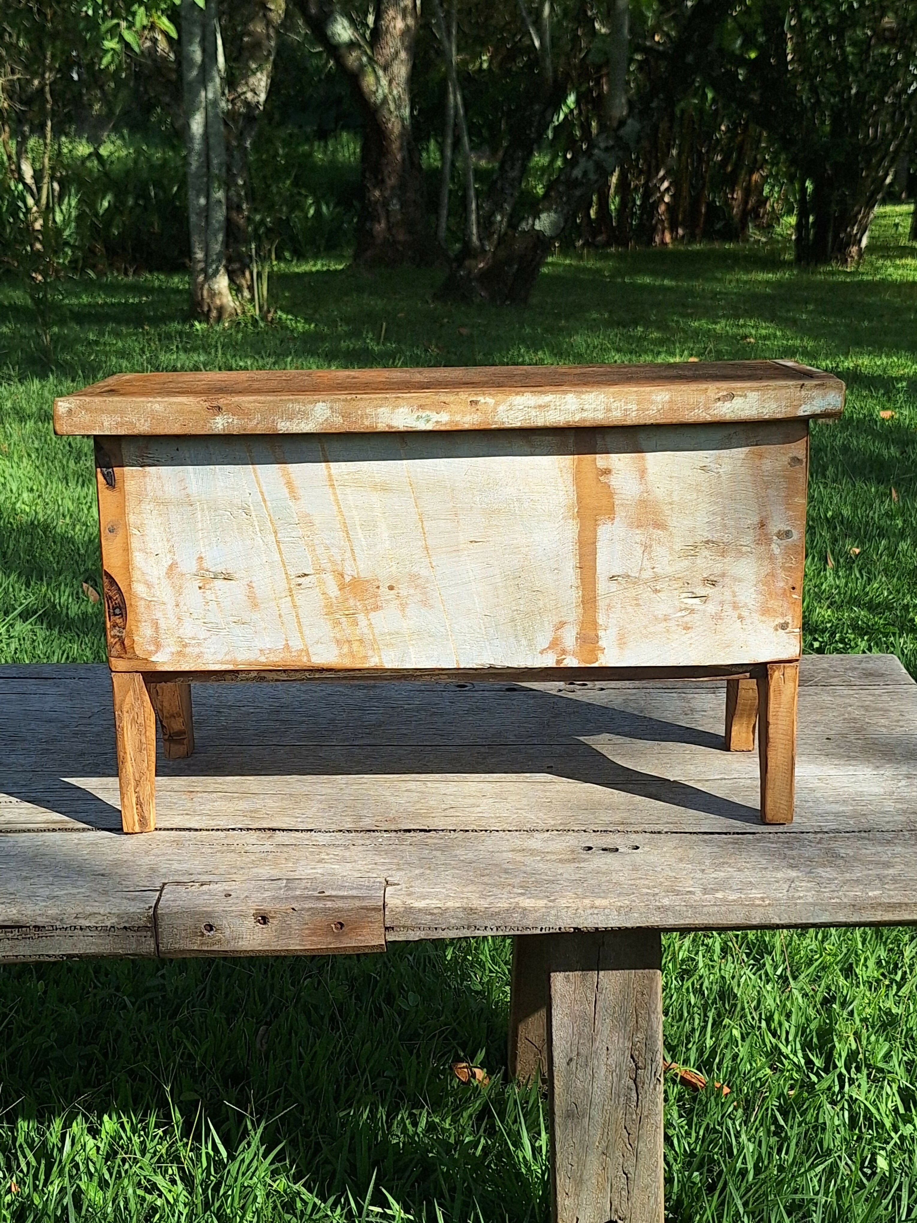 Baú Rústico Tinta Gasta Madeira Maciça Garimpo Mineiro