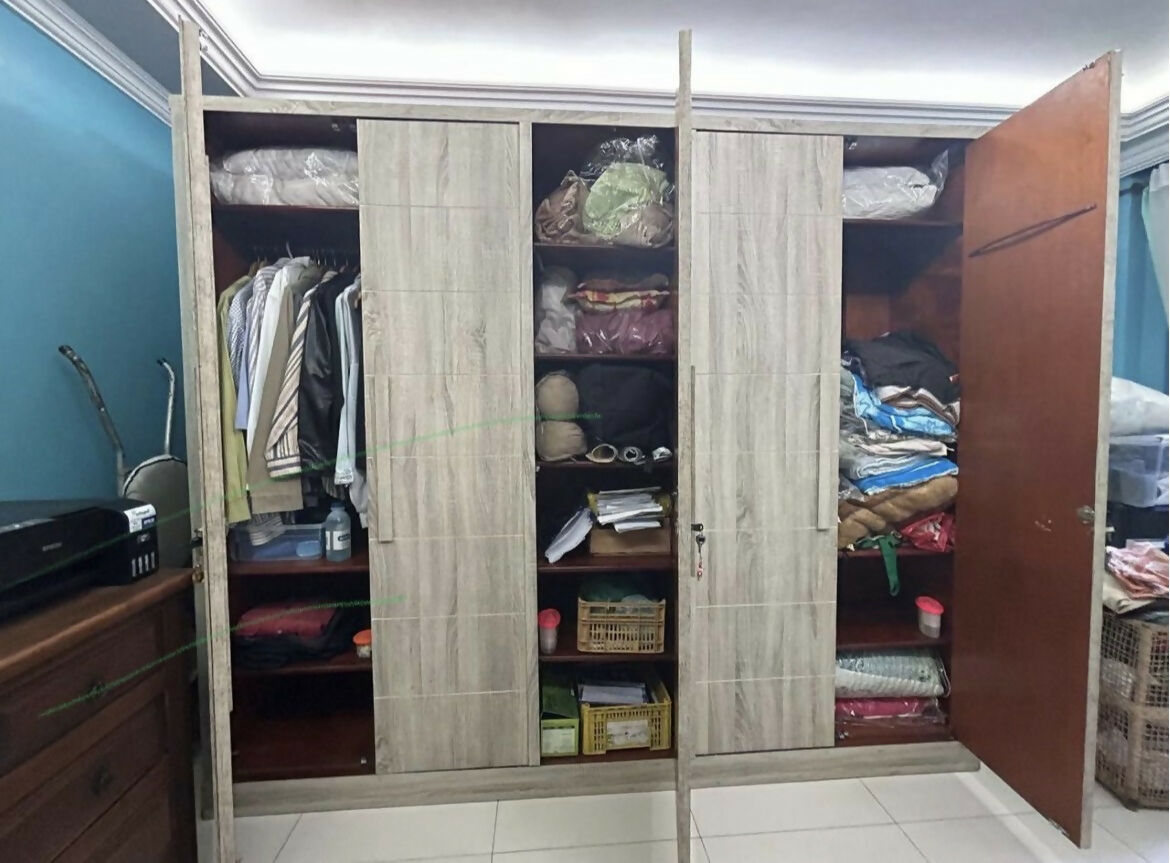 Guarda-Roupa 5 Portas Chippendale em Jacarandá