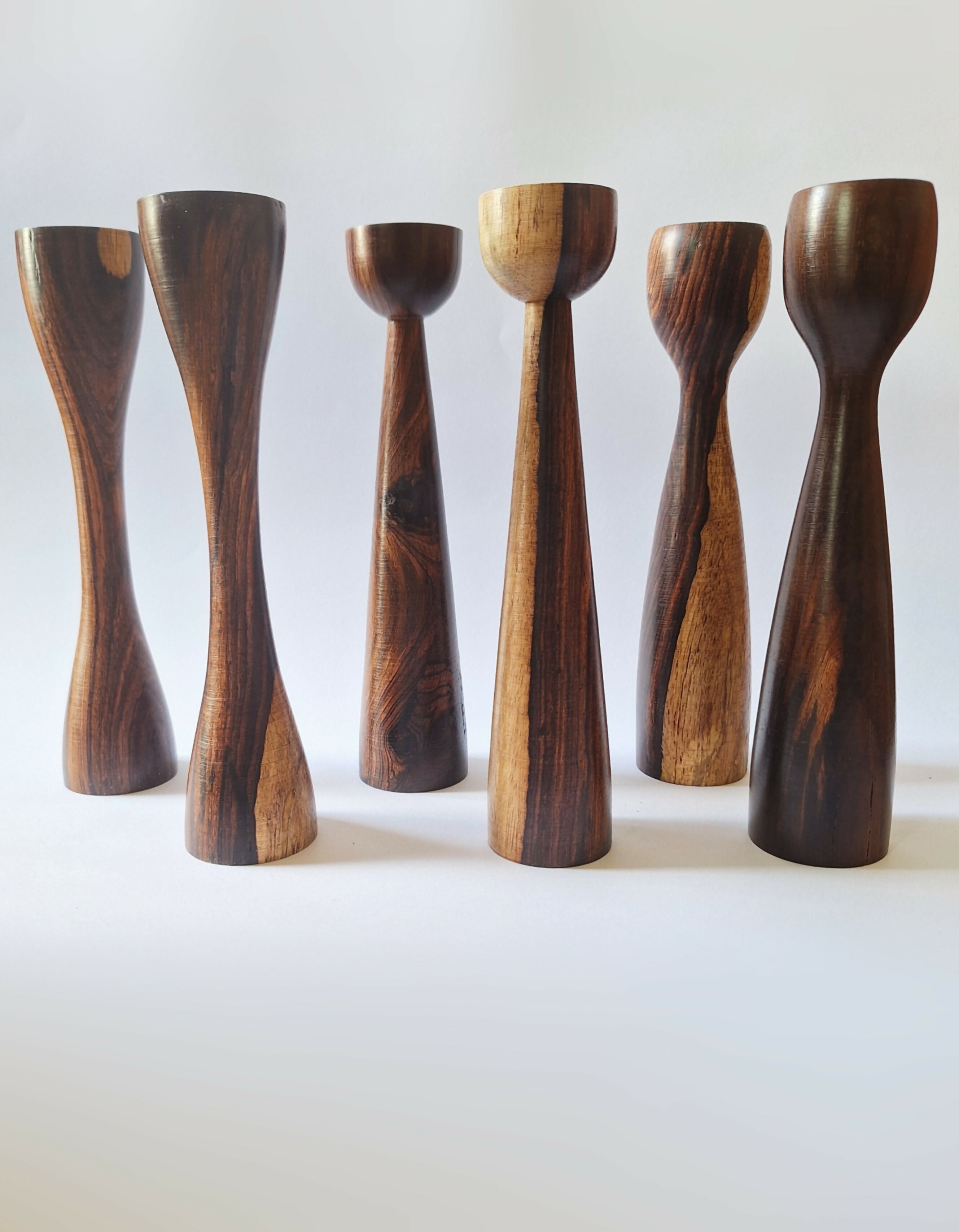 Castiçais em Jacarandá da Bahia (valor do par)