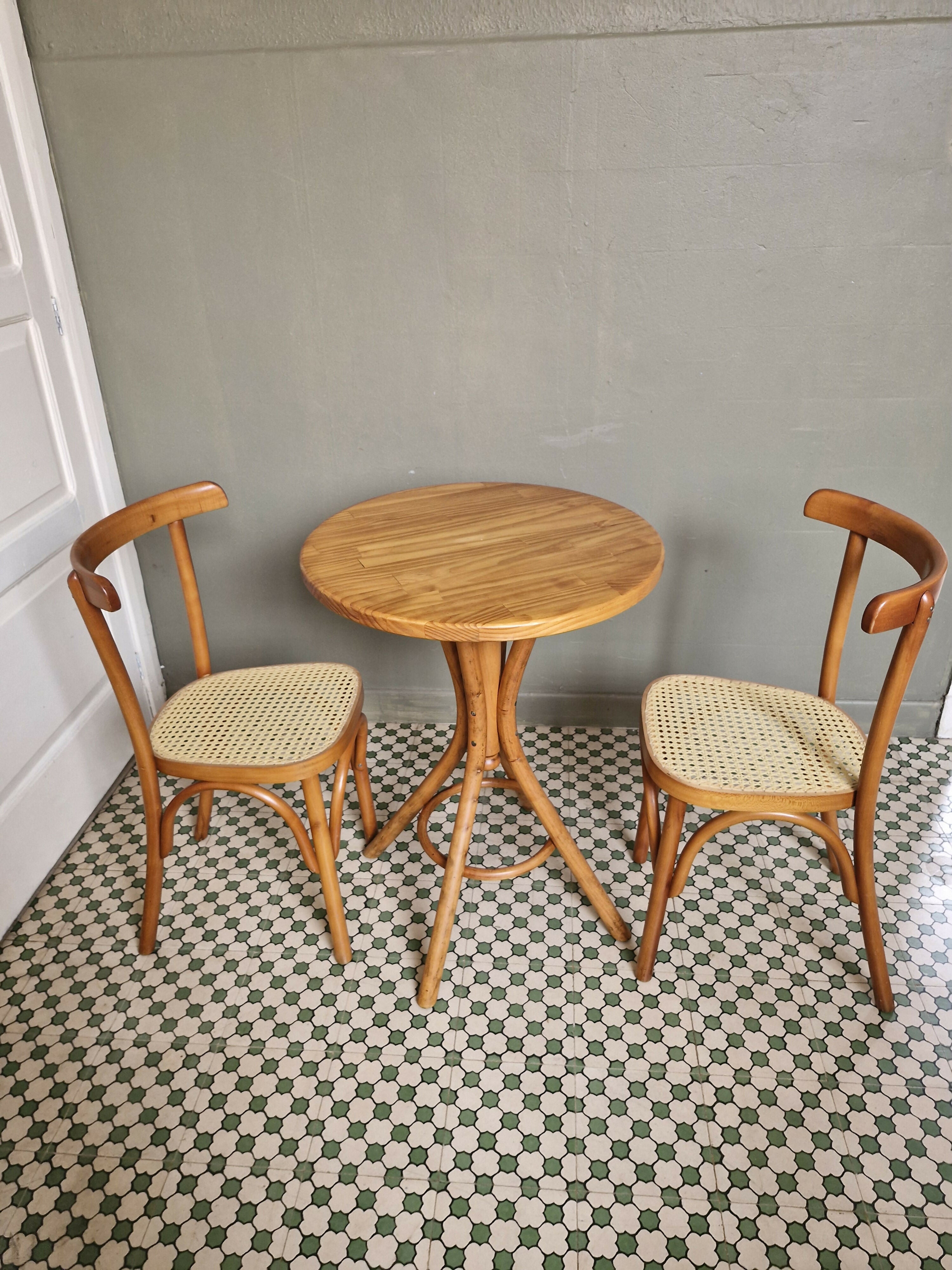 Jogo de Mesa e Cadeiras Thonart