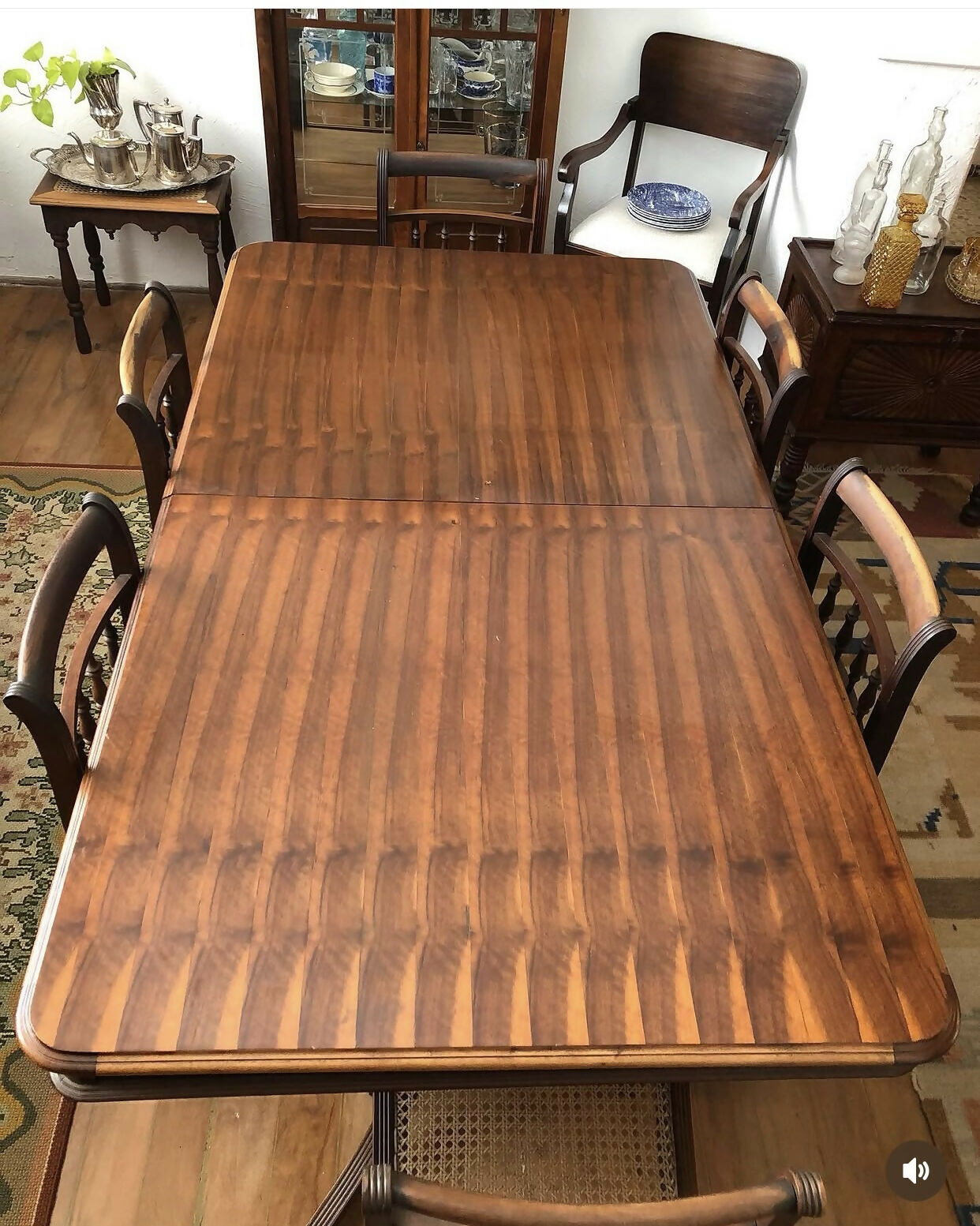 Mesa de jantar retangular com lâmina de Jacarandá