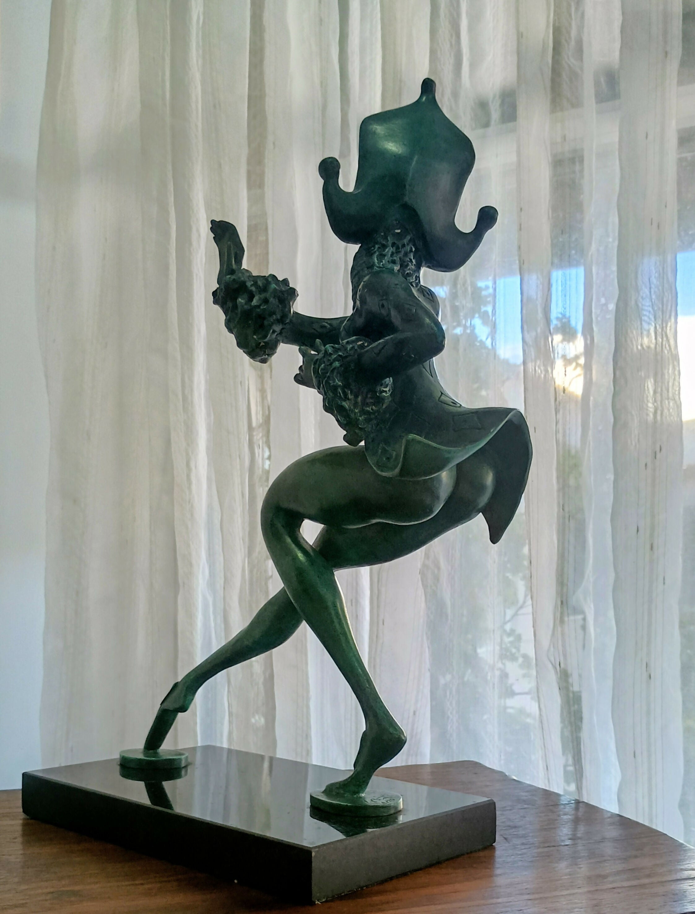 ESCULTURA EM BRONZE – SÉRIE “MULHERES DE LAN”
