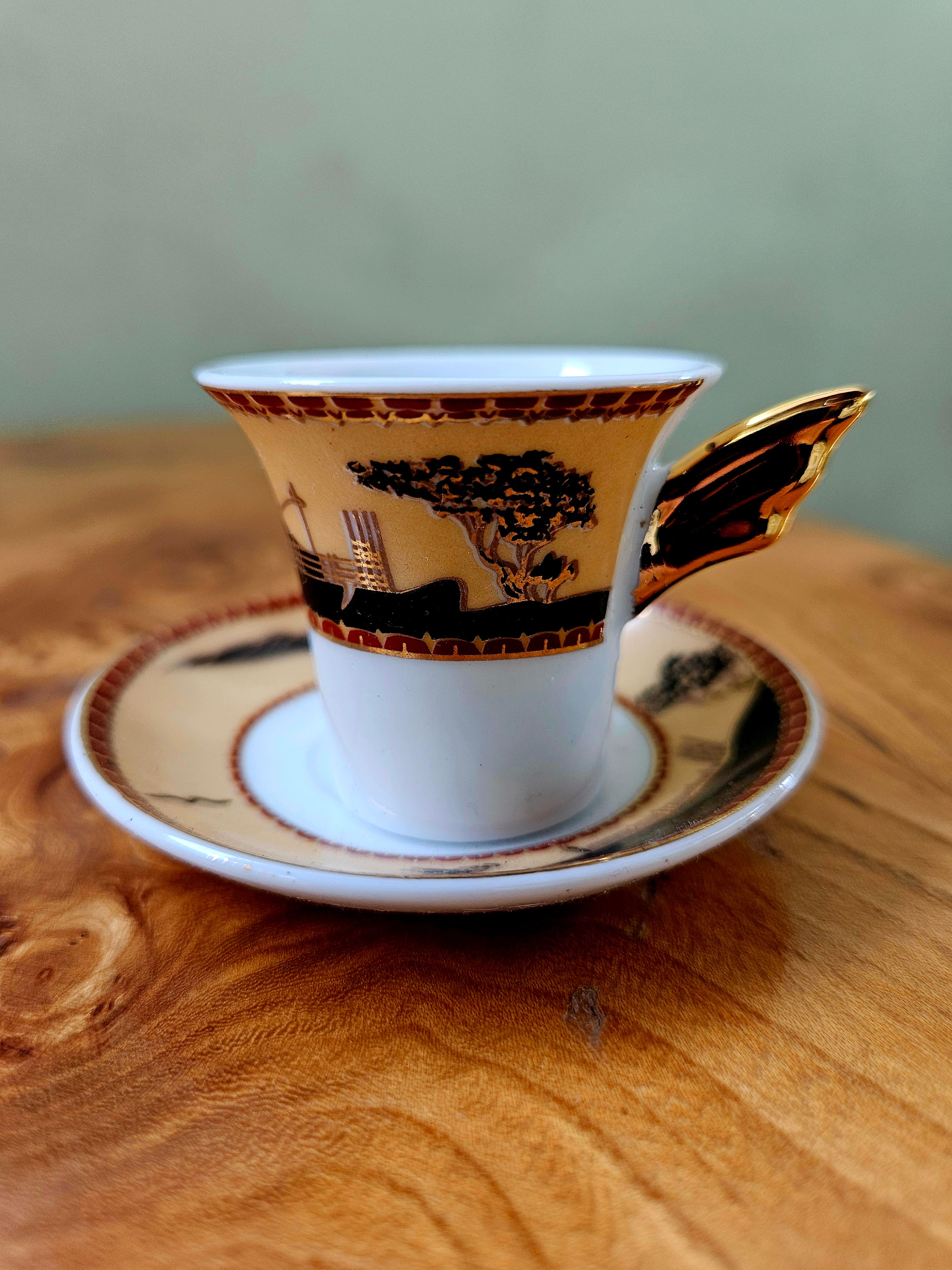 Mini xícaras de Café Demitasse - Alças de Asas Douradas - Conjunto