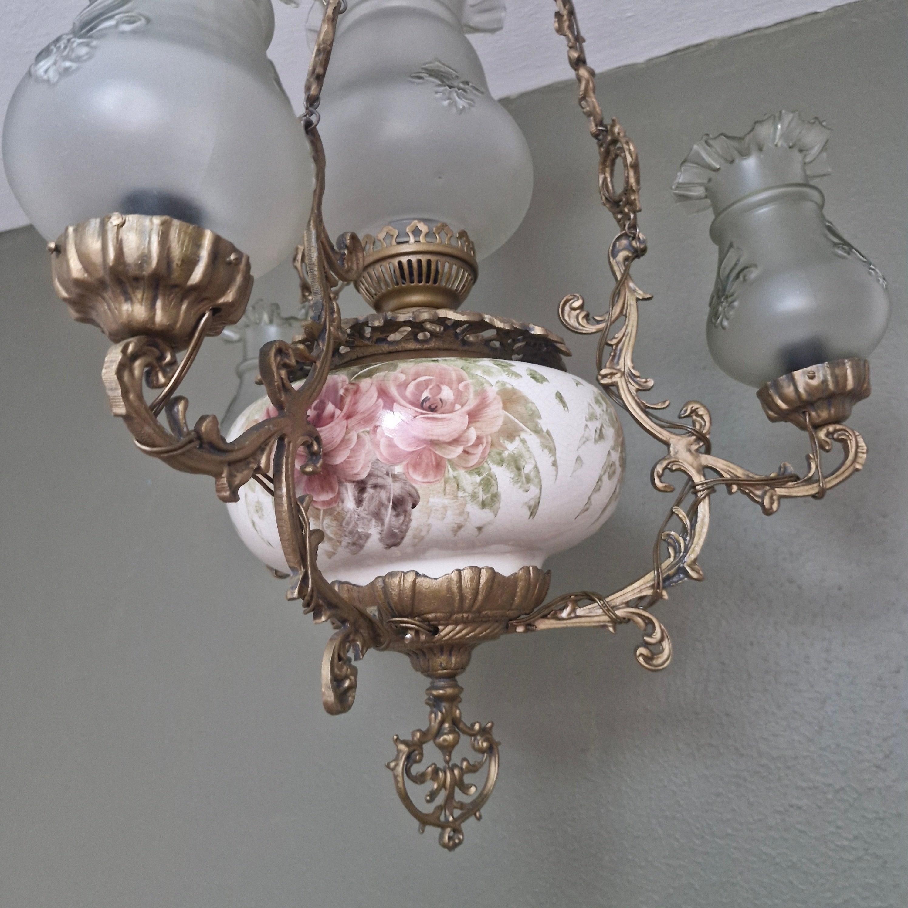 Lustre Pata Choca com pintura floral 