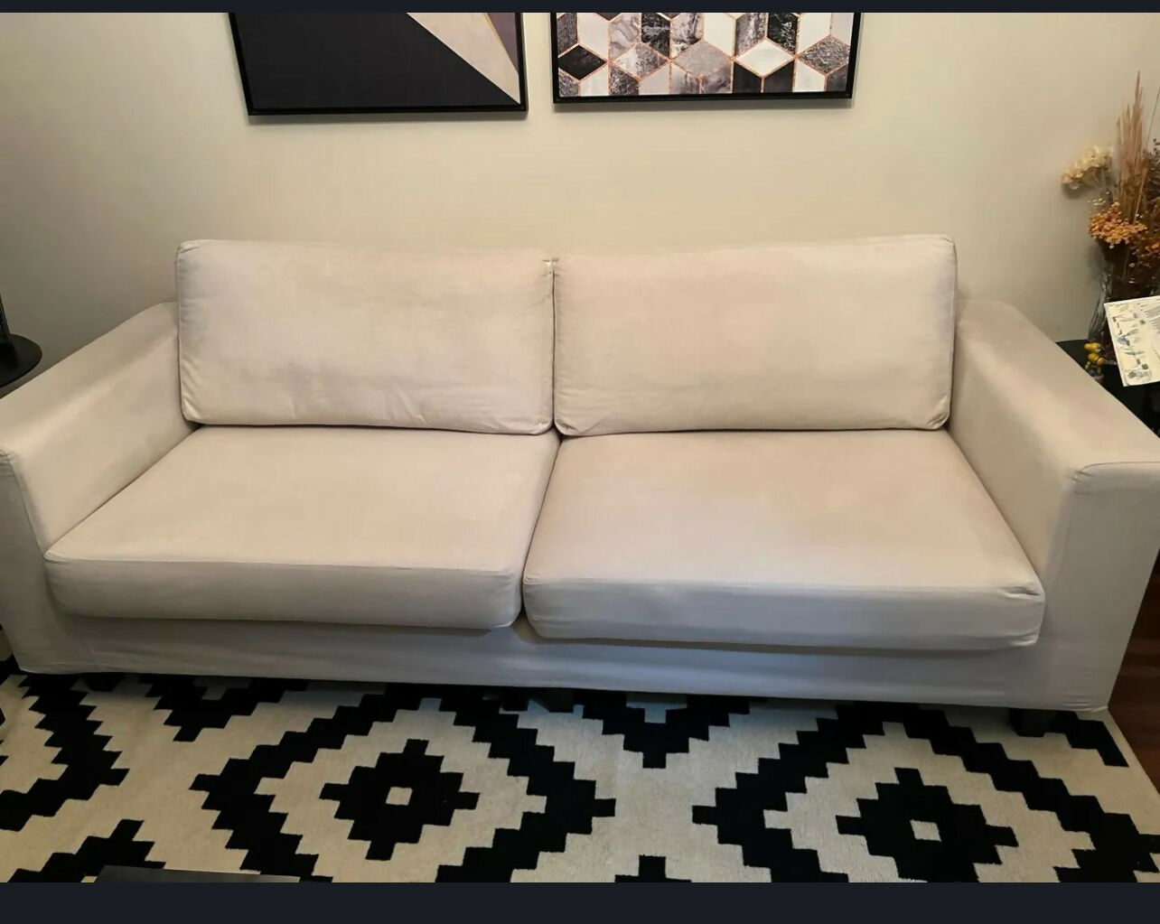 Sofá 4 lugares em suede - marca OPPA