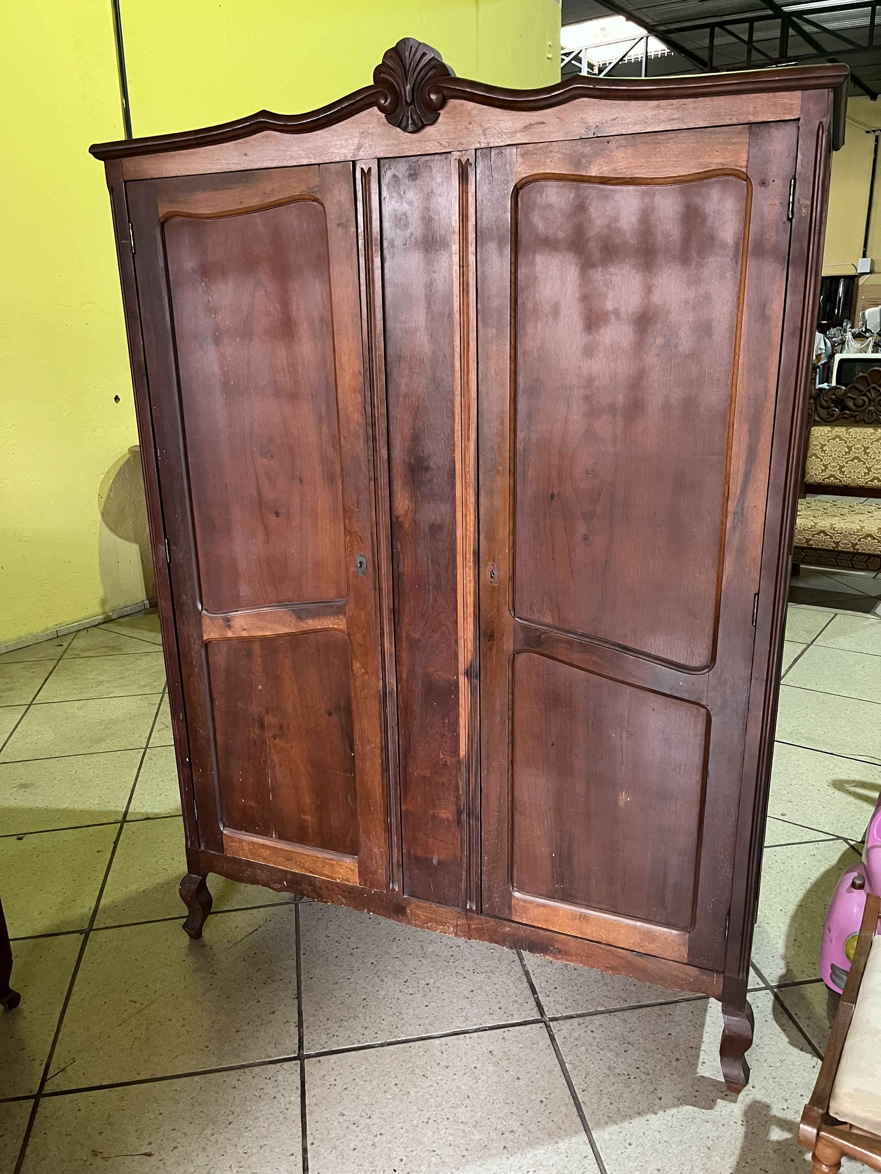 GUARDA ROUPAS LUÍS XV CHIPANDELLE