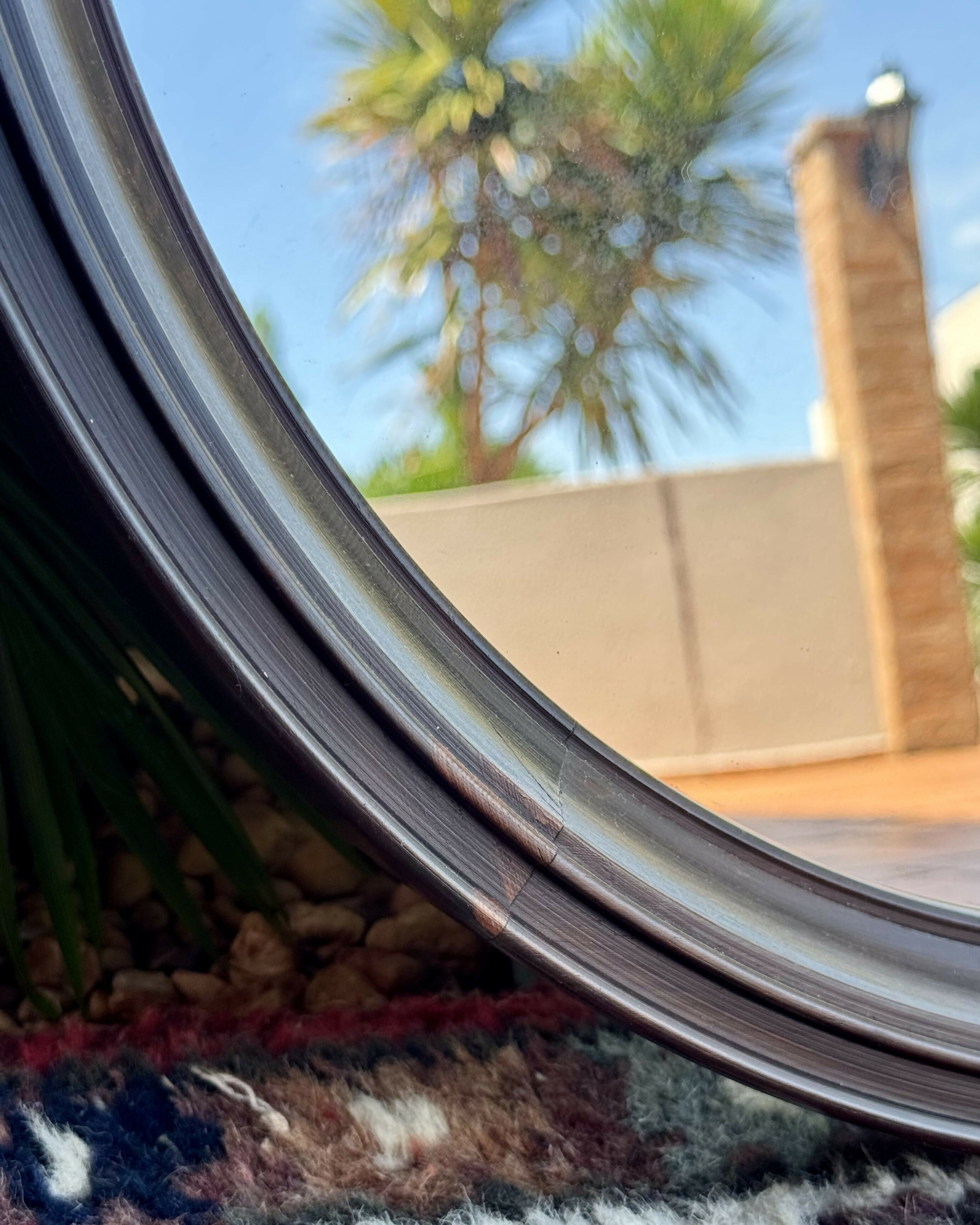 Espelho redondo em jacarandá