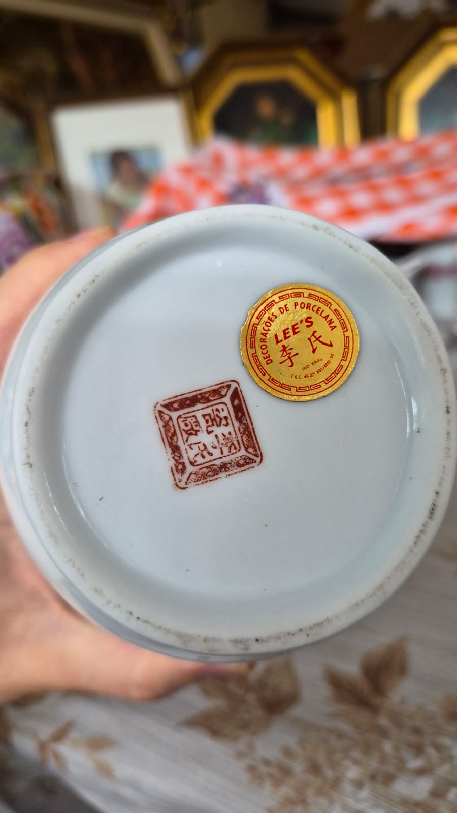 Vaso em porcelana vintage chinesa, anos 60, Jingdezhen,  Família Rosa, pavões e peônias: Serviço dos Pavões.  Impecável!