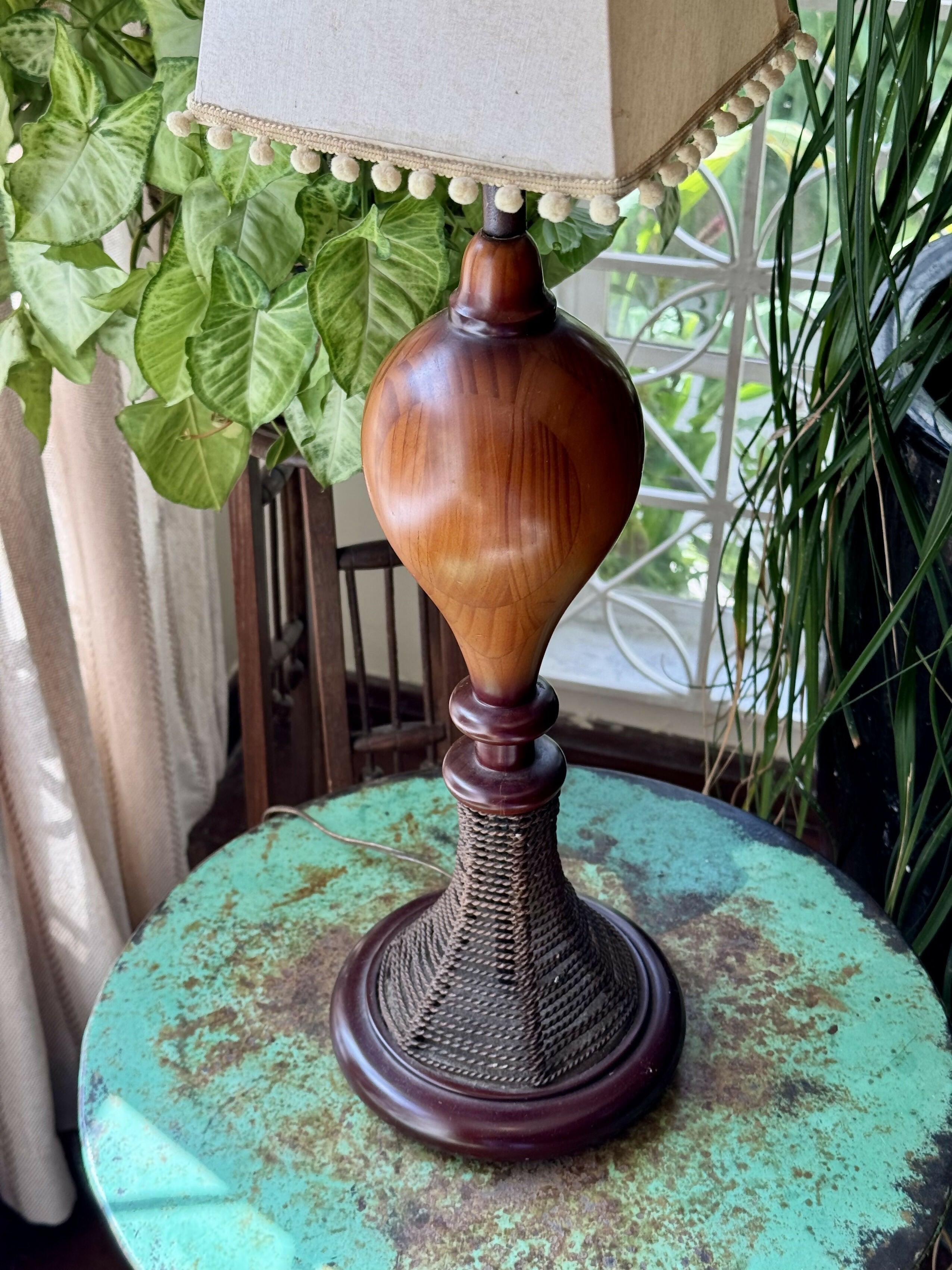 Anos 60 - Abajur luminária de madeiras nobres e cúpula vintage