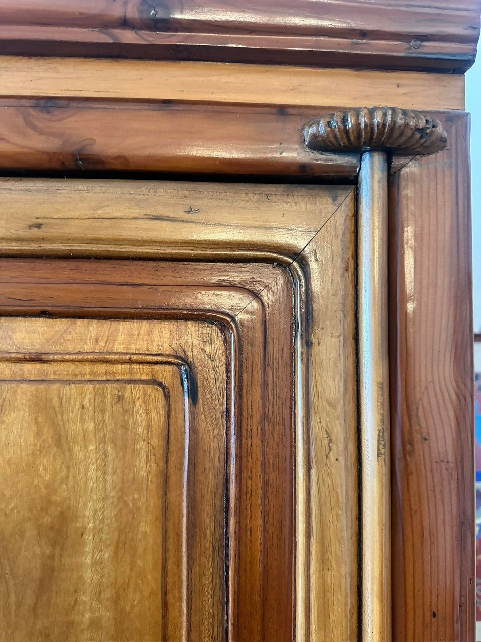 Lindo e raro armario / louceiro Dinastia Qing em madeira Ulmus, esta perfeito!