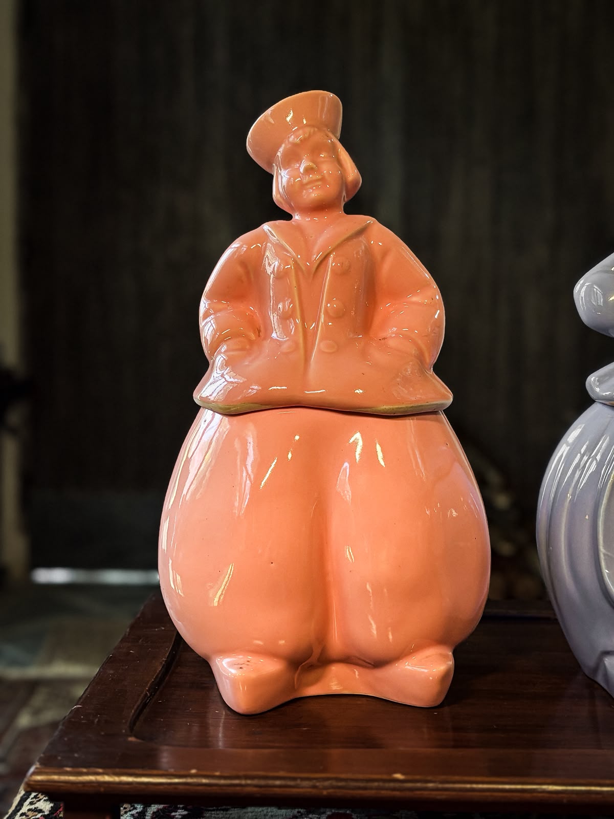 Par de Biscoiteiras Figurativas com Casal Holandês, Década de 1940