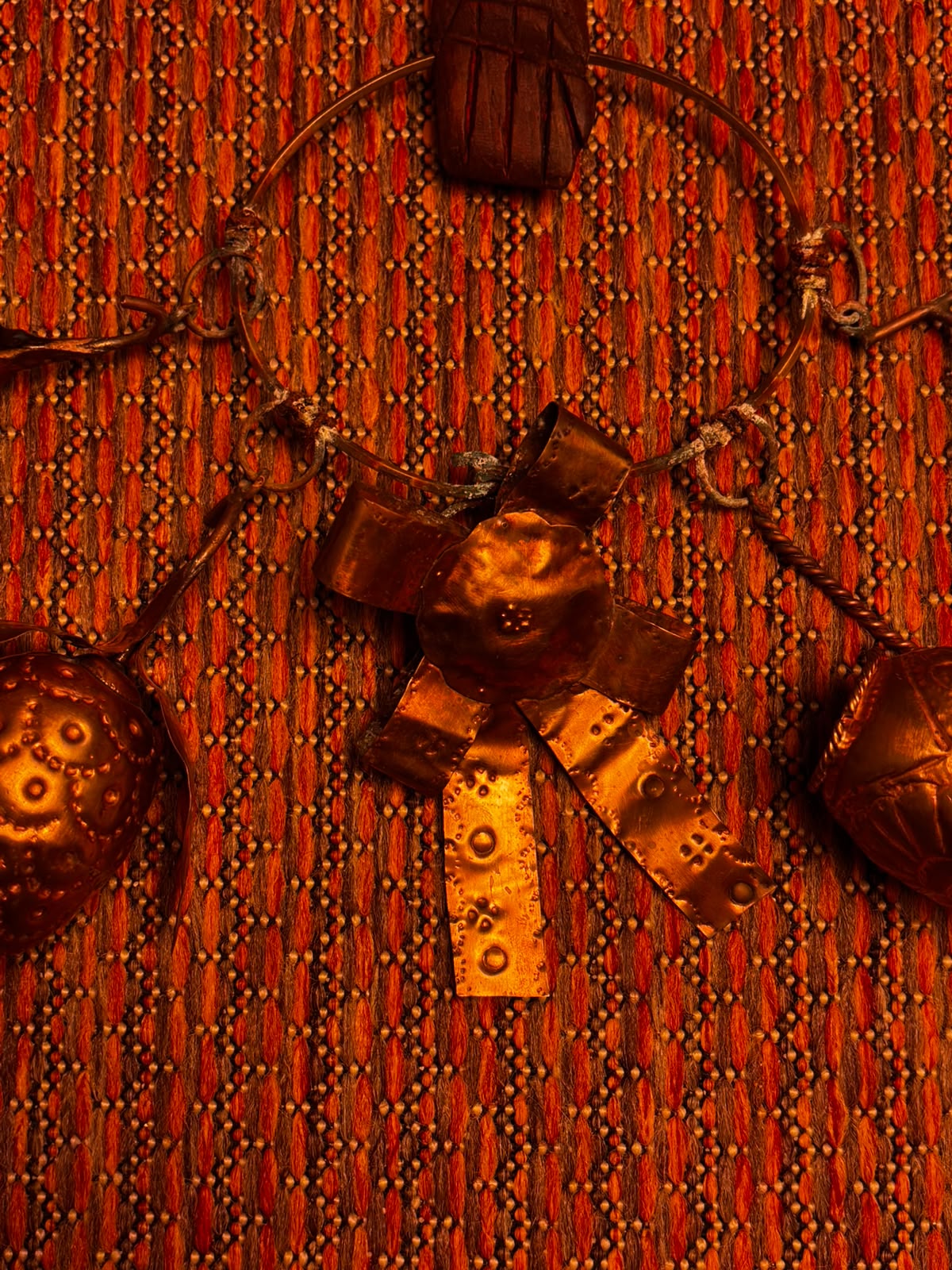 Balangandã com Figa em Madeira e Amuletos
