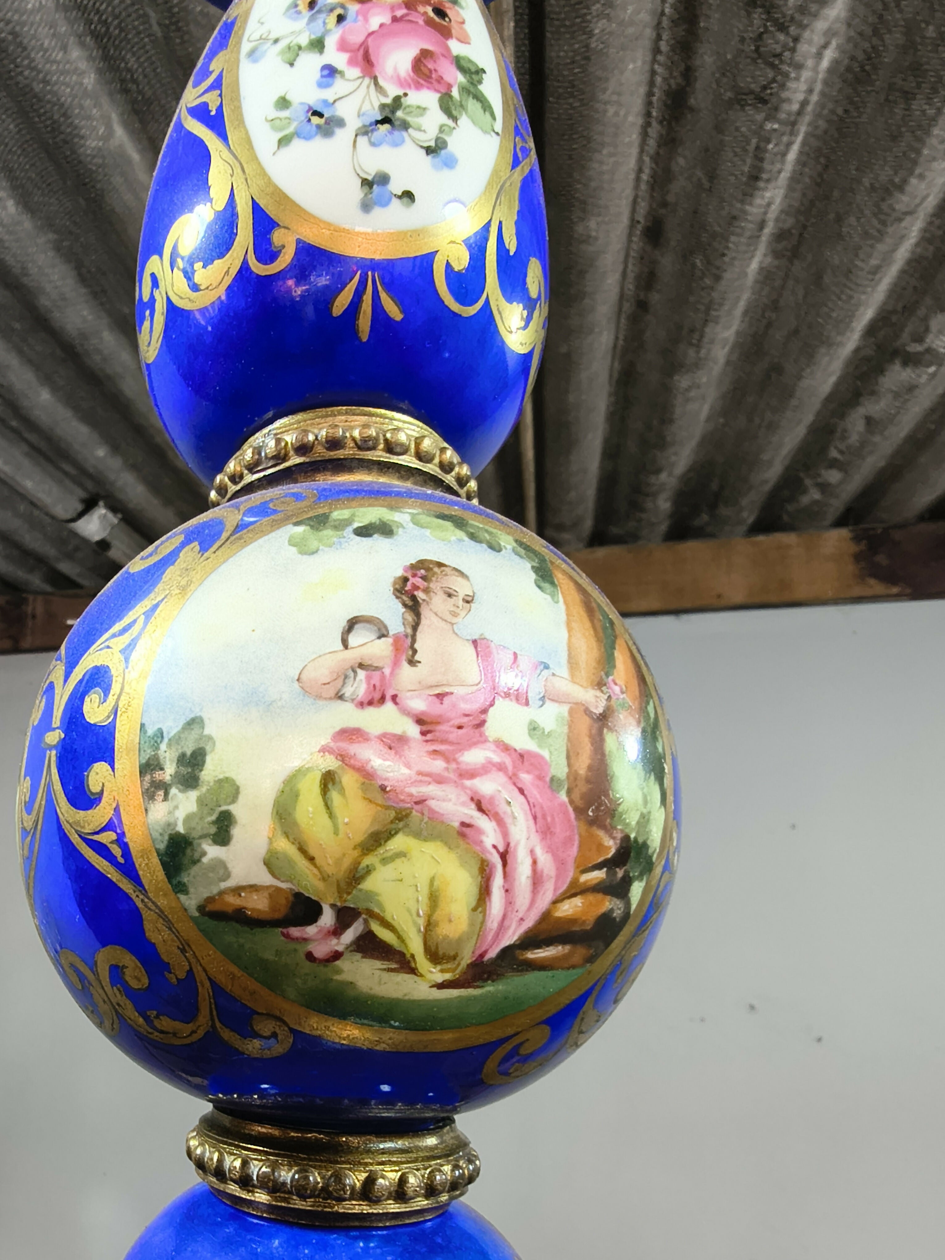 Lustre Francês em Porcelana