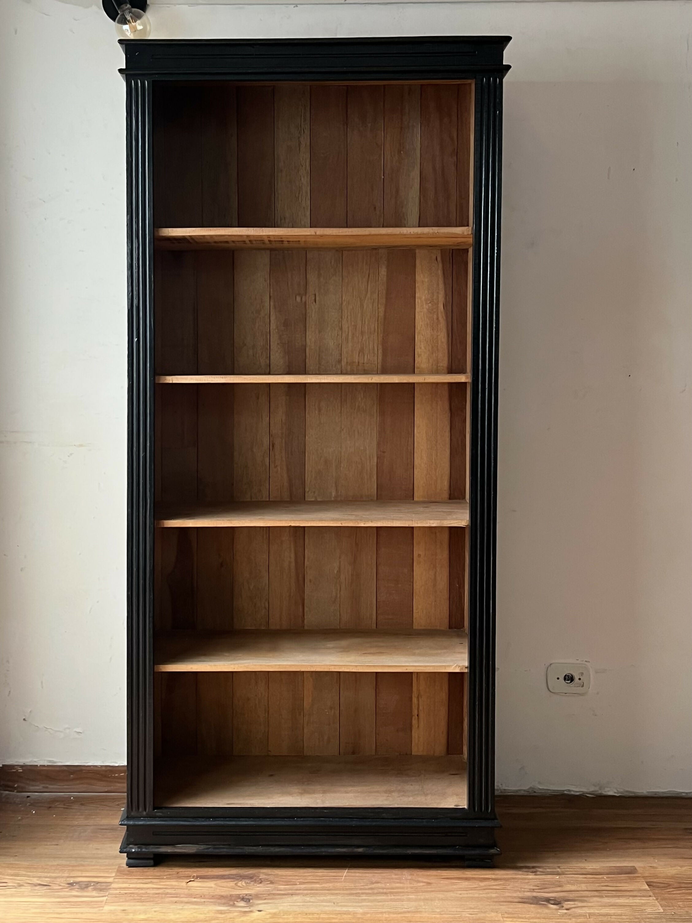 Estante, livreiro ou louceiro