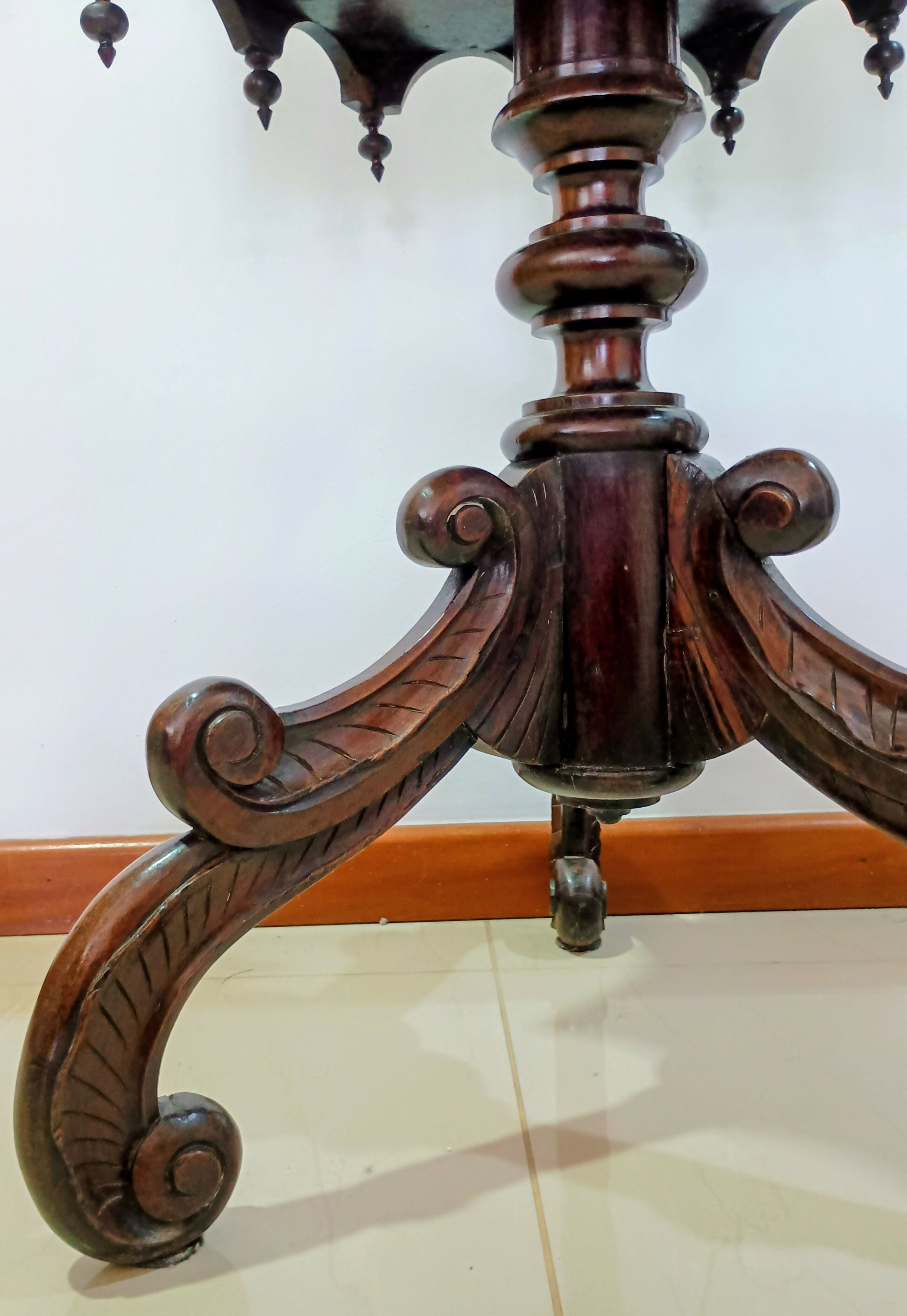 Mesa / Caixa imperial em jacarandá maciço