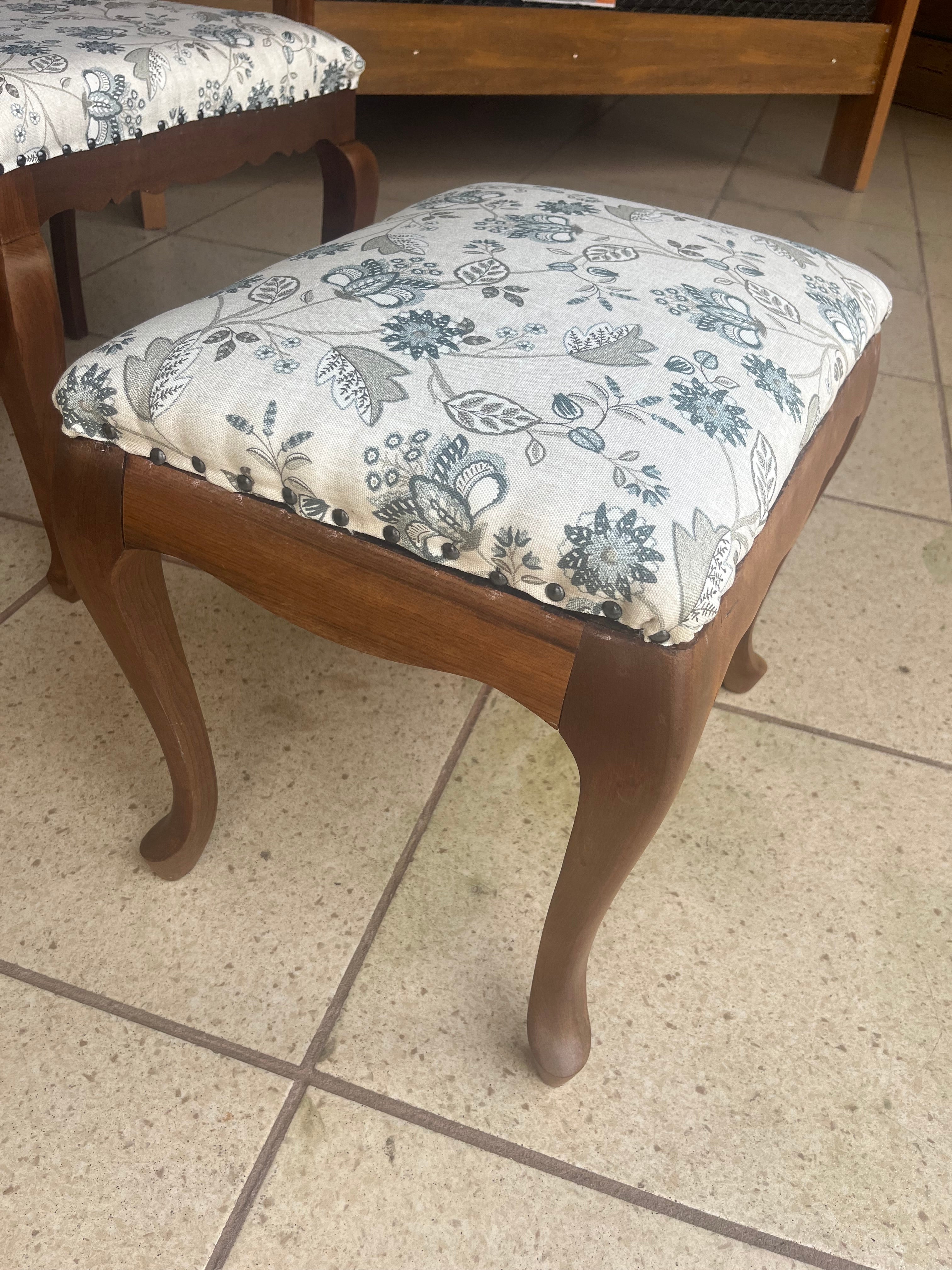 BANQUETA RETANGULAR EM IMBUIA LUÍS XV COM TECIDO FLORAL - RESTAURADA 