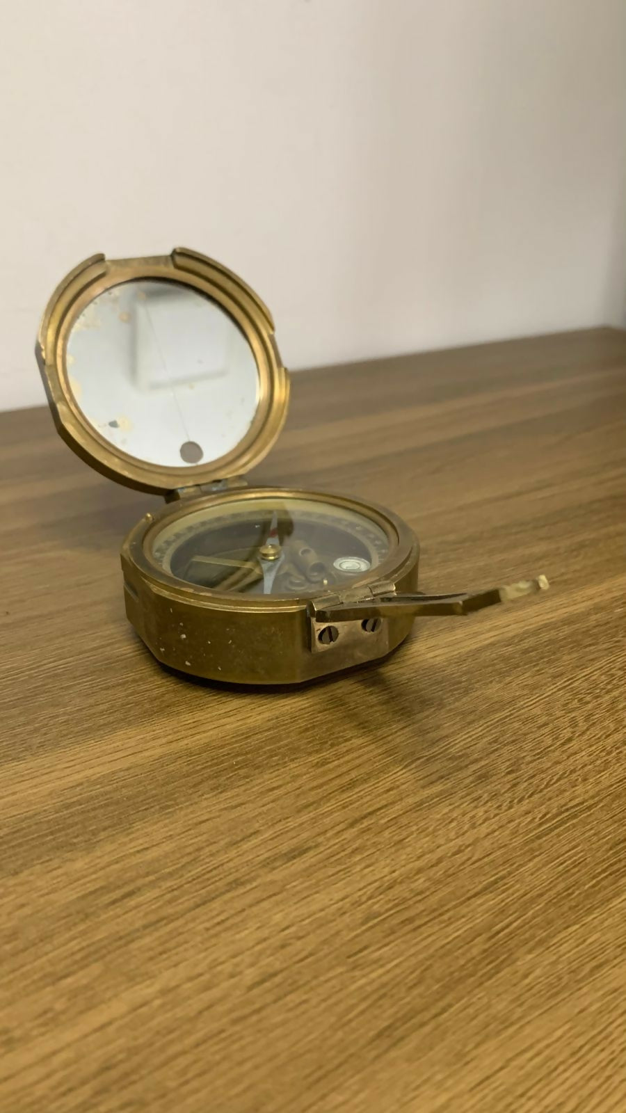 Bússola antiga de latão Brinton Compass.