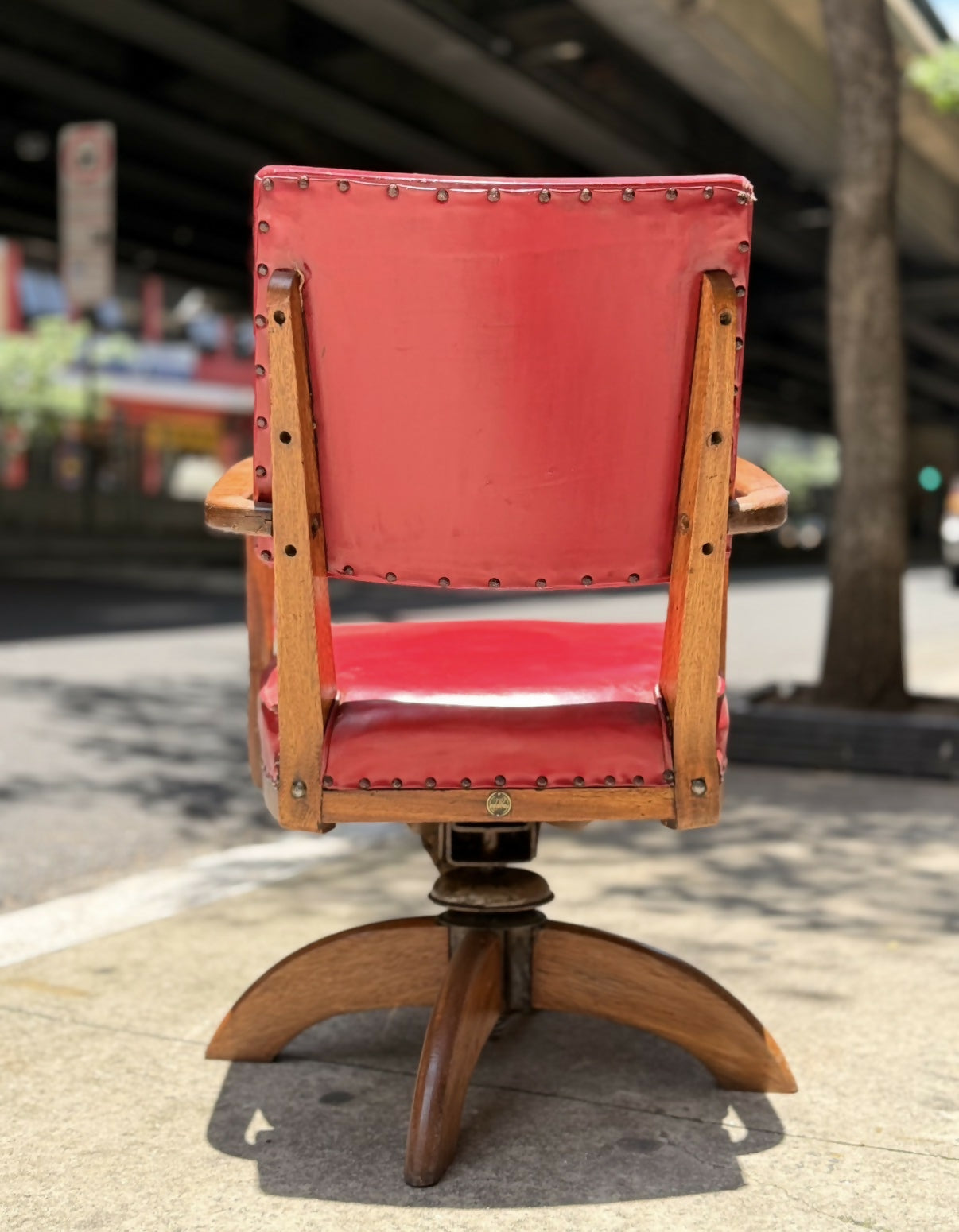 Cadeira de escritório antiga giratória