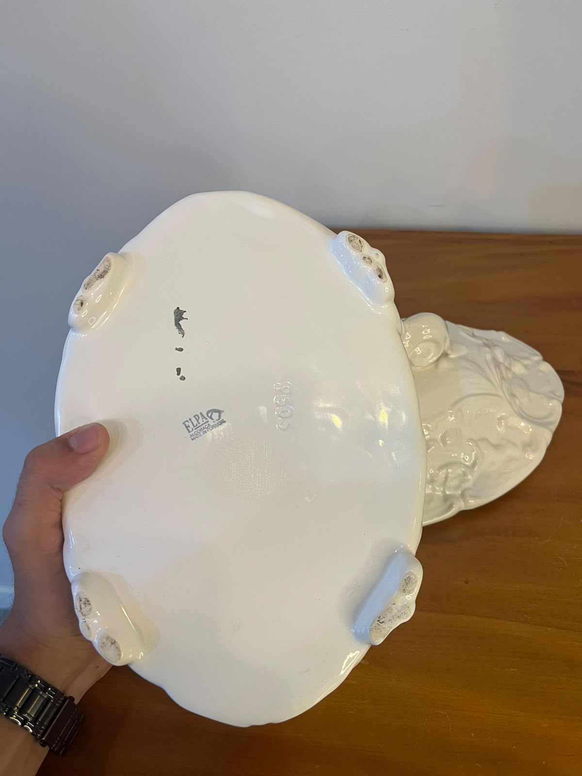 Bomboniere Portuguesa em Cerâmica Branca – ELPA Alcobaça, Portugal – 23 × 15 × 18 cm