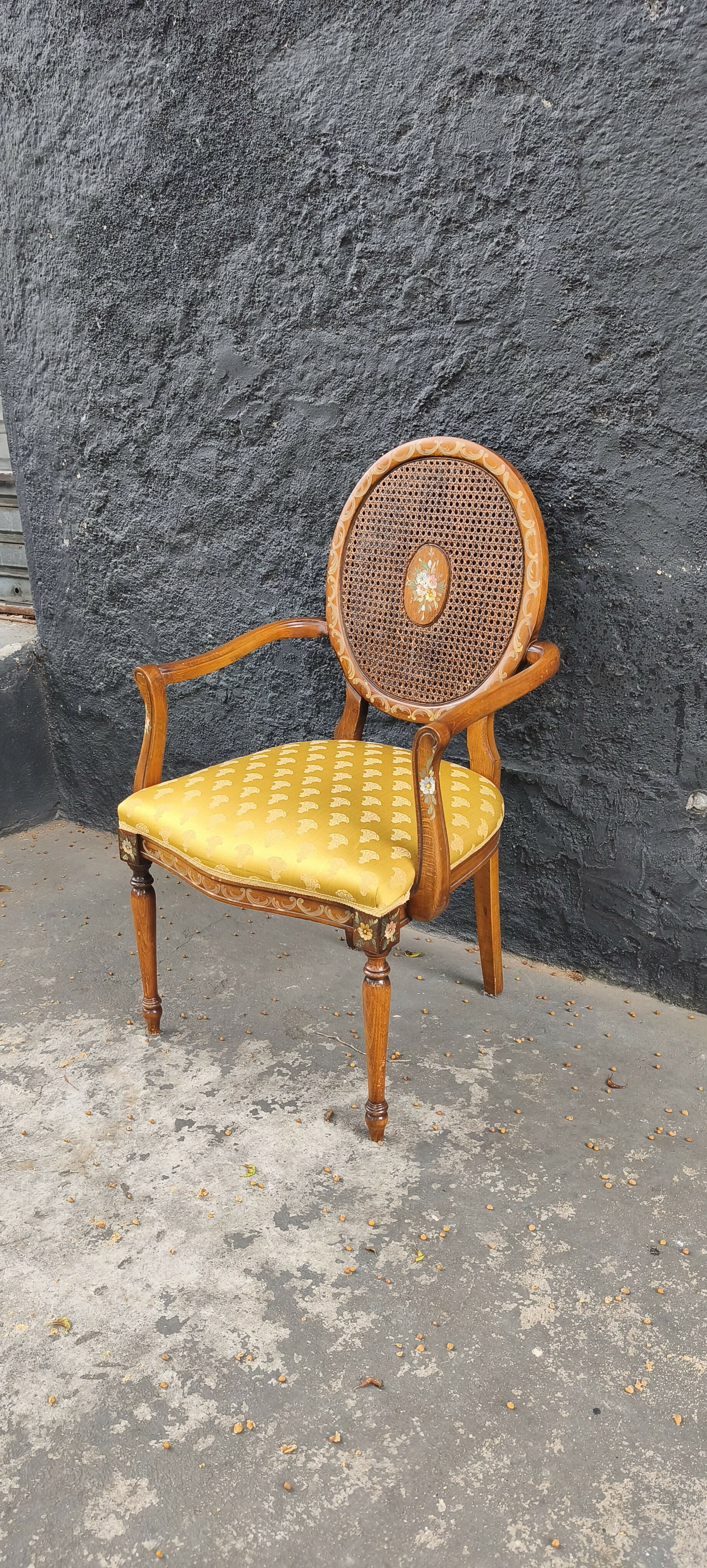 Par de Poltronas Medalhão em Carvalho e Palhinha